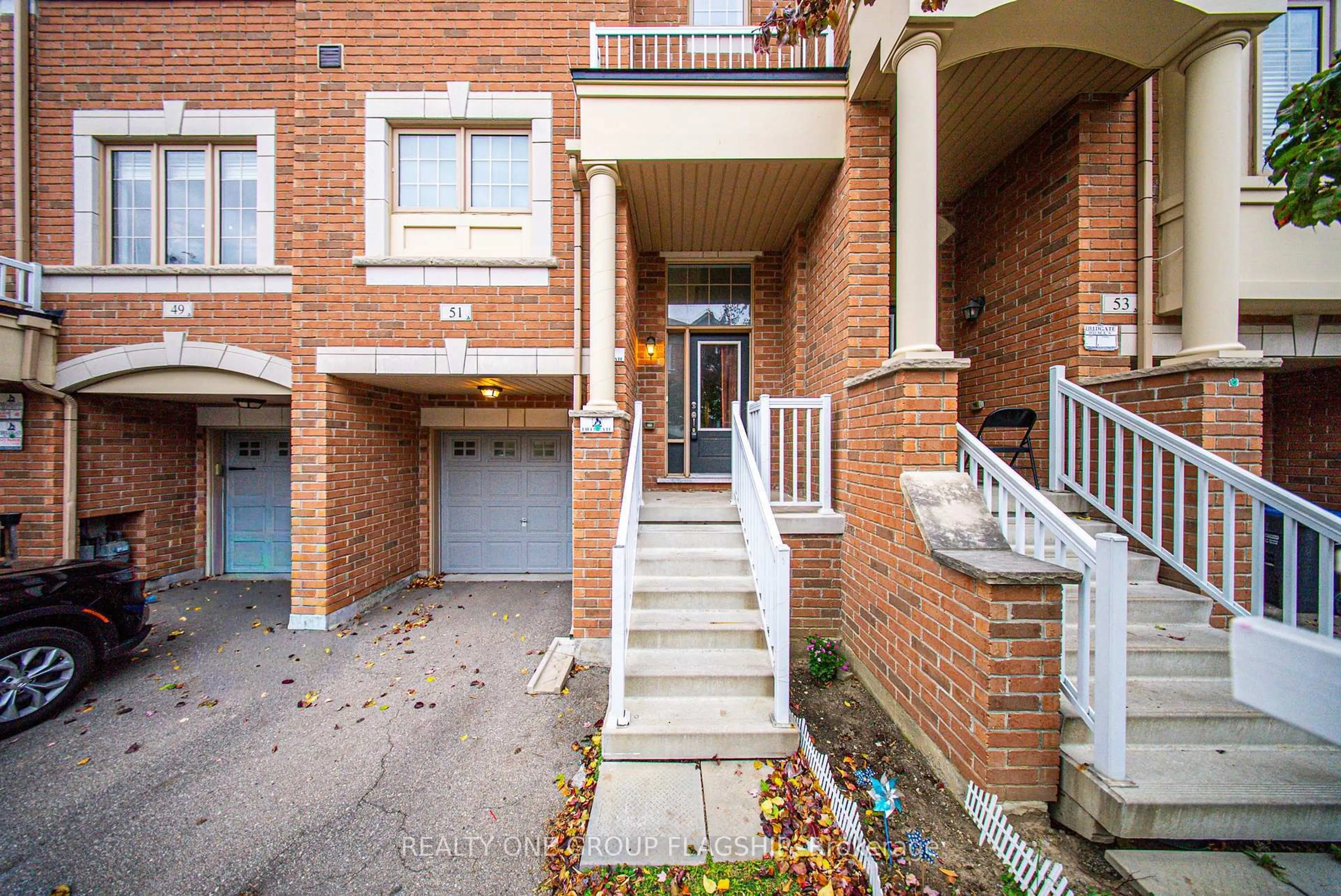 Unknown for 51 Aspen Hills Rd, Brampton Ontario L6Y 6E4