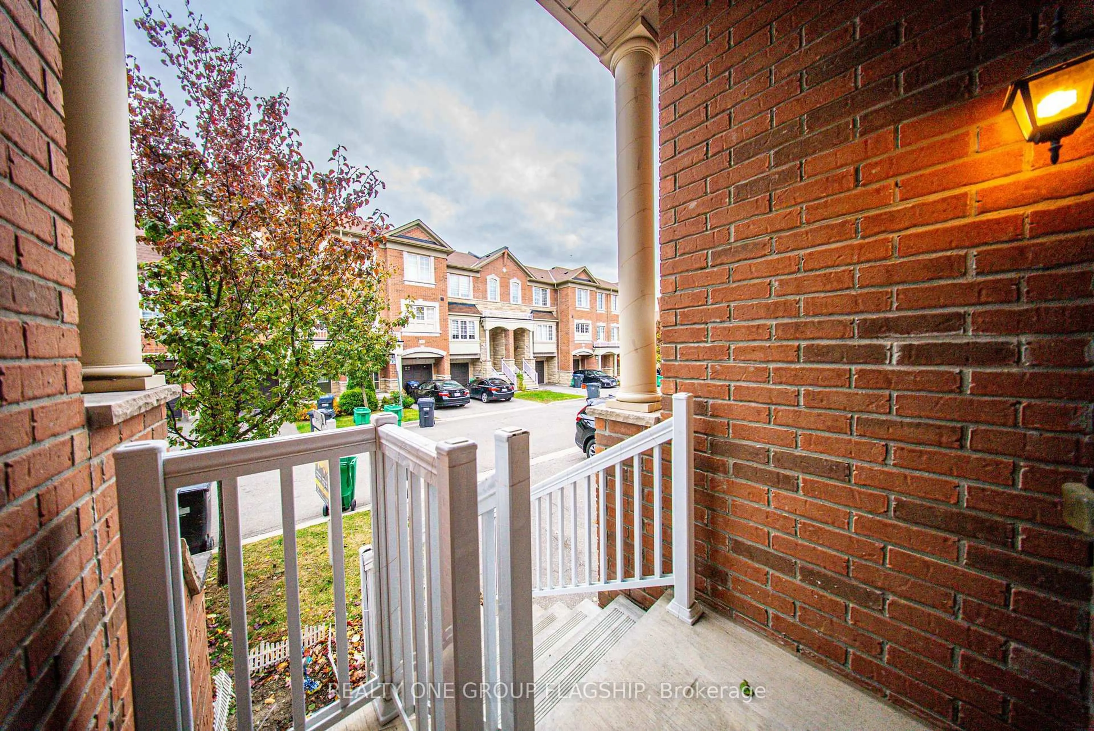 A pic from outside/outdoor area/front of a property/back of a property/a pic from drone, street for 51 Aspen Hills Rd, Brampton Ontario L6Y 6E4