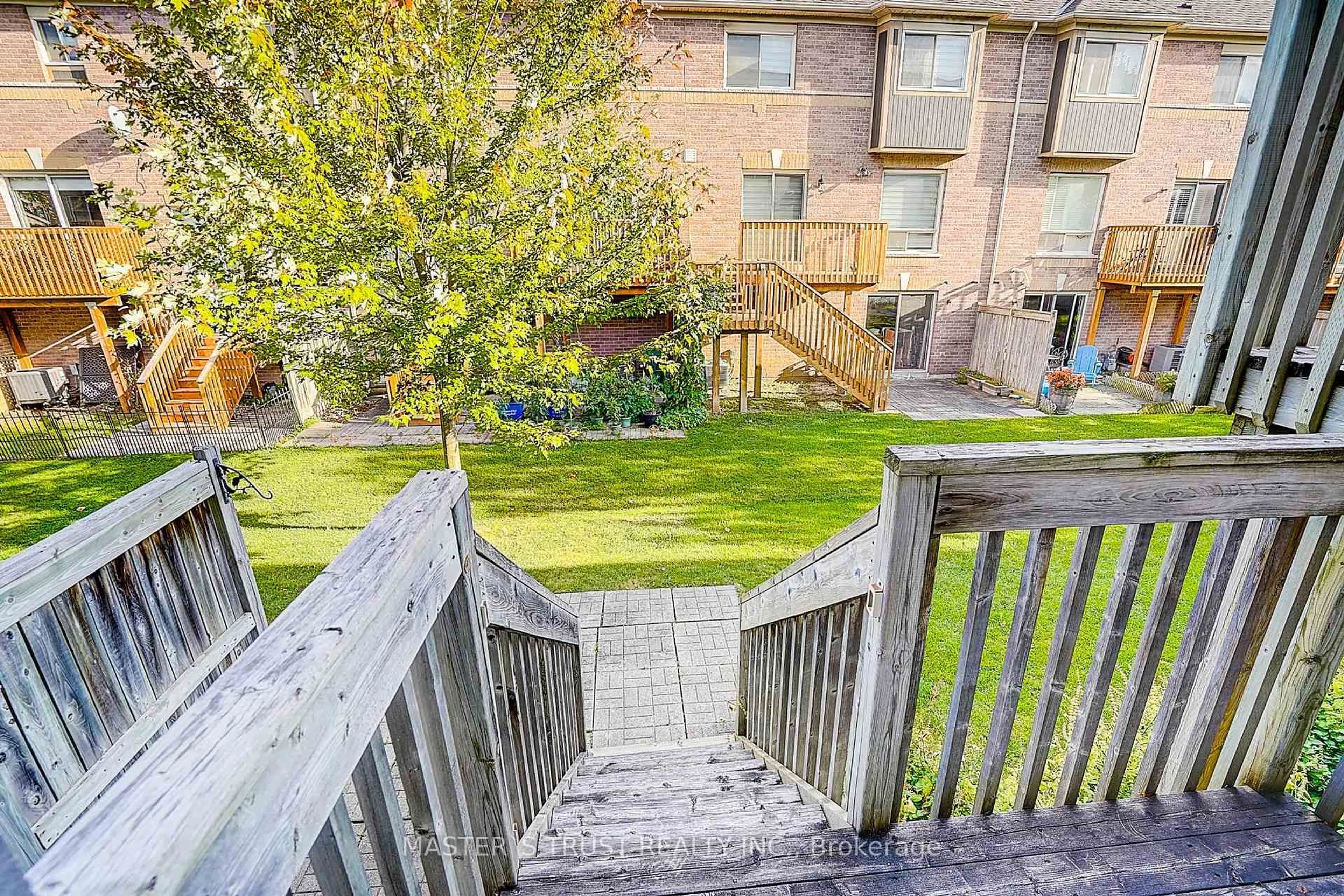 Patio, unknown for 5535 Glen Erin Dr #48, Mississauga Ontario L5M 6H1