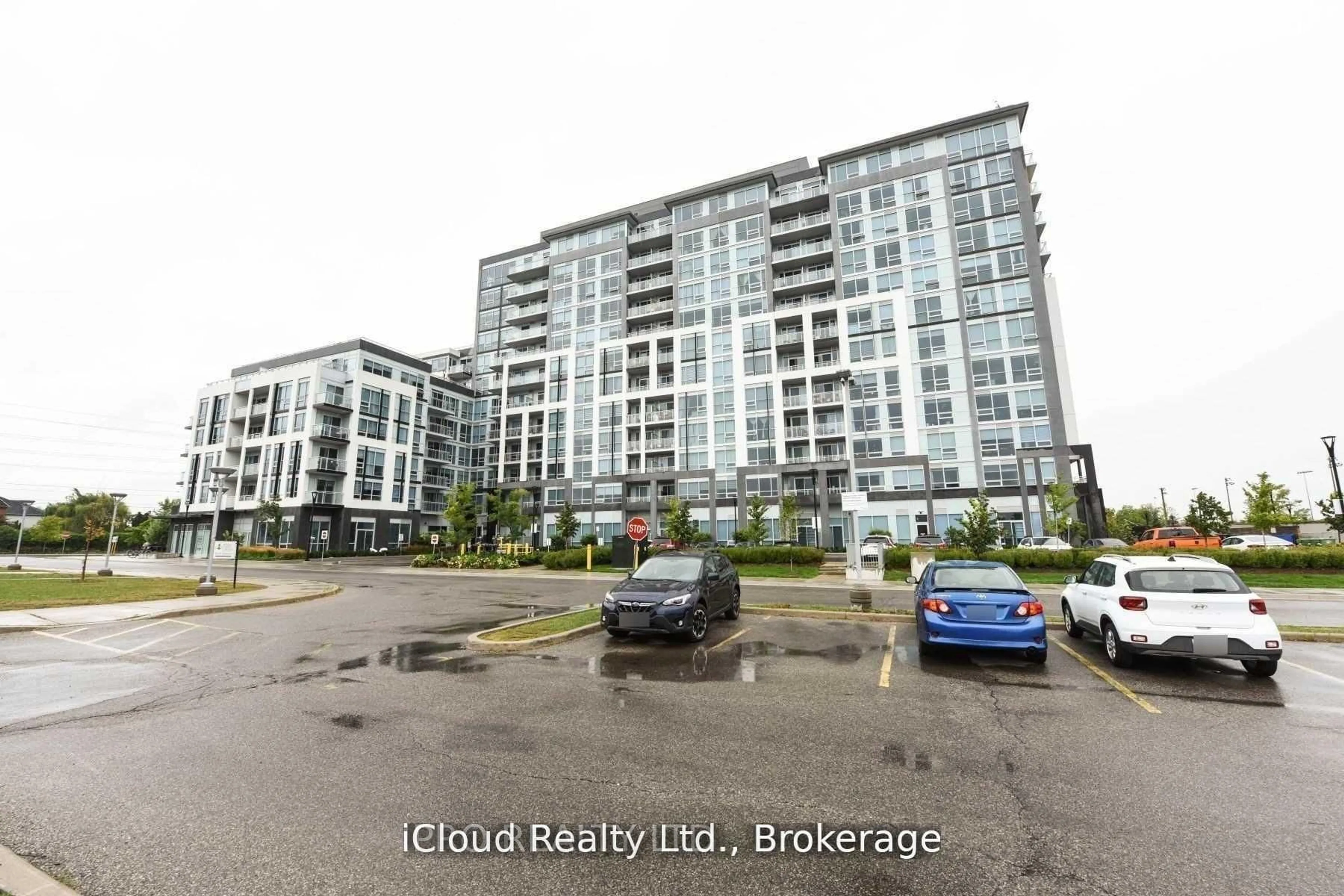 A pic from outside/outdoor area/front of a property/back of a property/a pic from drone, building for 1050 Main St #113, Milton Ontario L9T 6H7