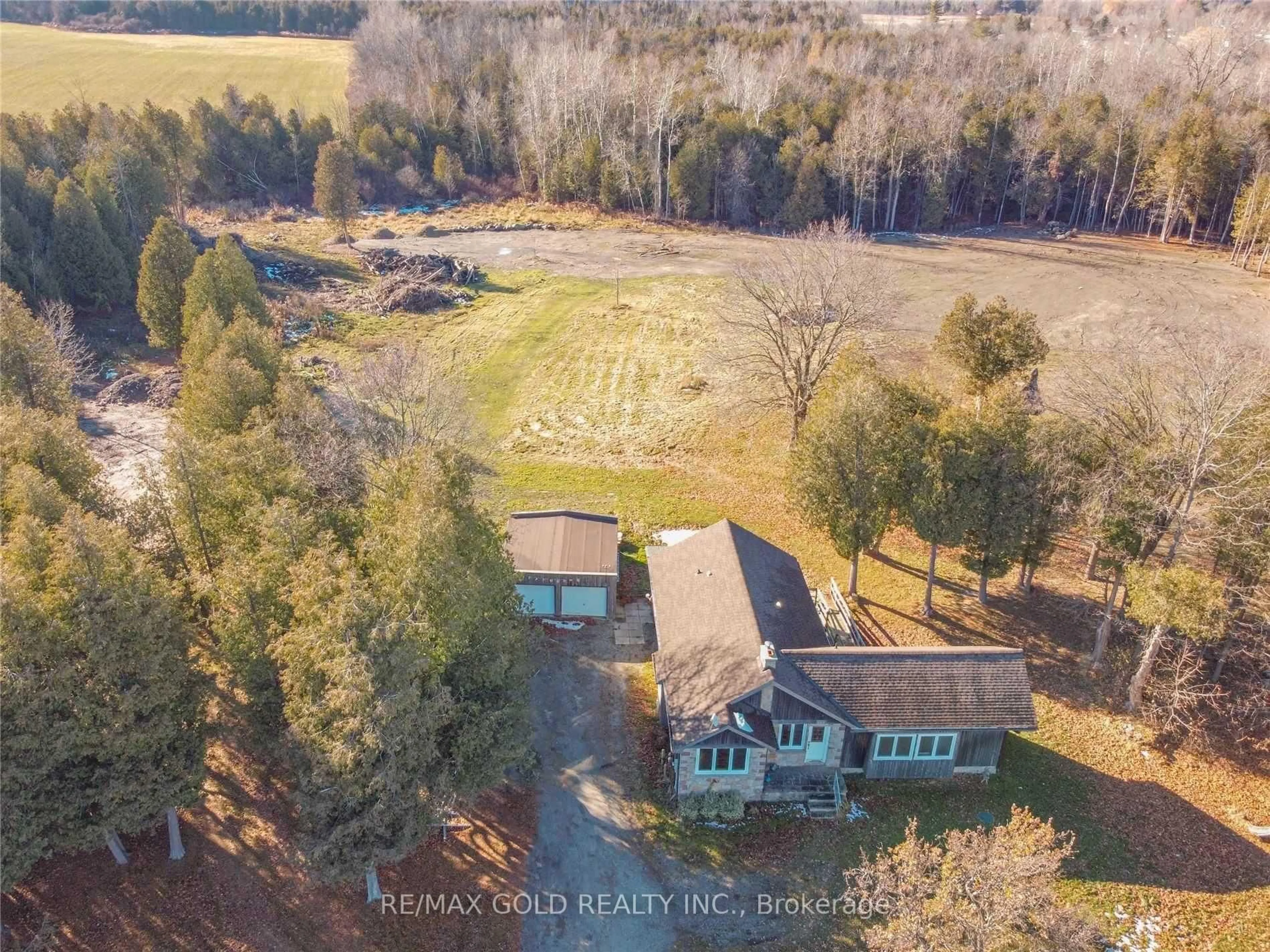 A pic from outside/outdoor area/front of a property/back of a property/a pic from drone, water/lake/river/ocean view for 244 Main St, Halton Hills Ontario L7J 1Y2