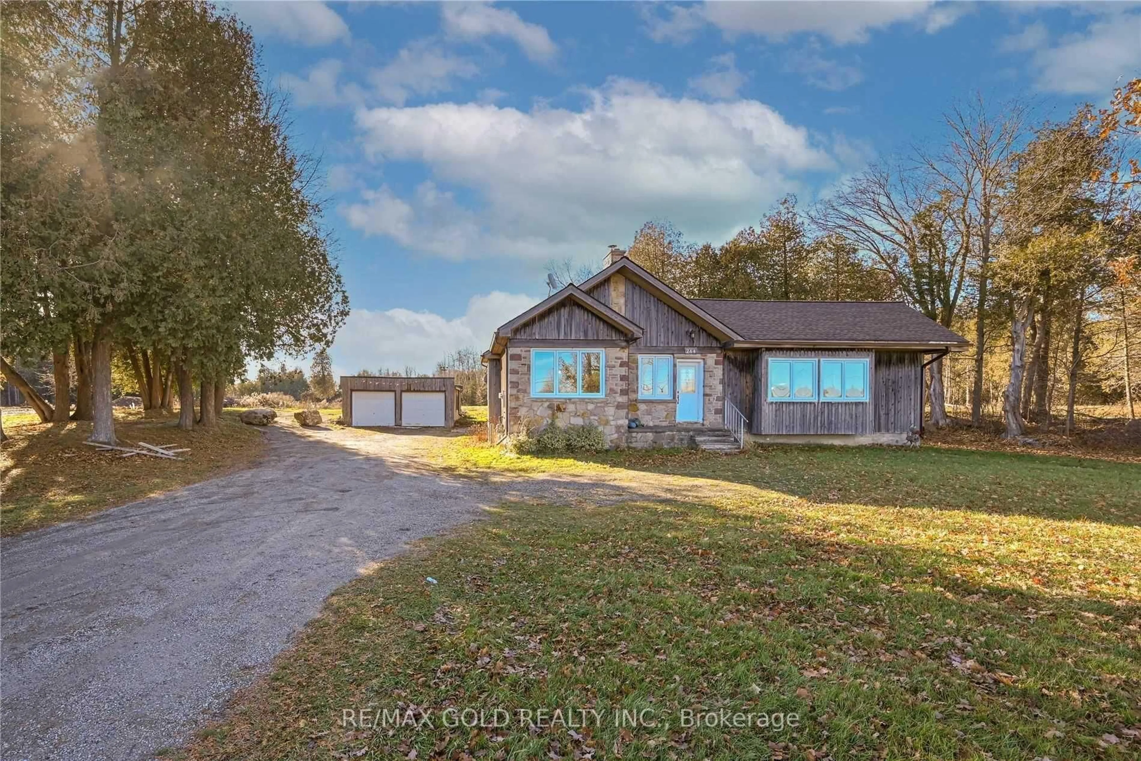 A pic from outside/outdoor area/front of a property/back of a property/a pic from drone, unknown for 244 Main St, Halton Hills Ontario L7J 1Y2