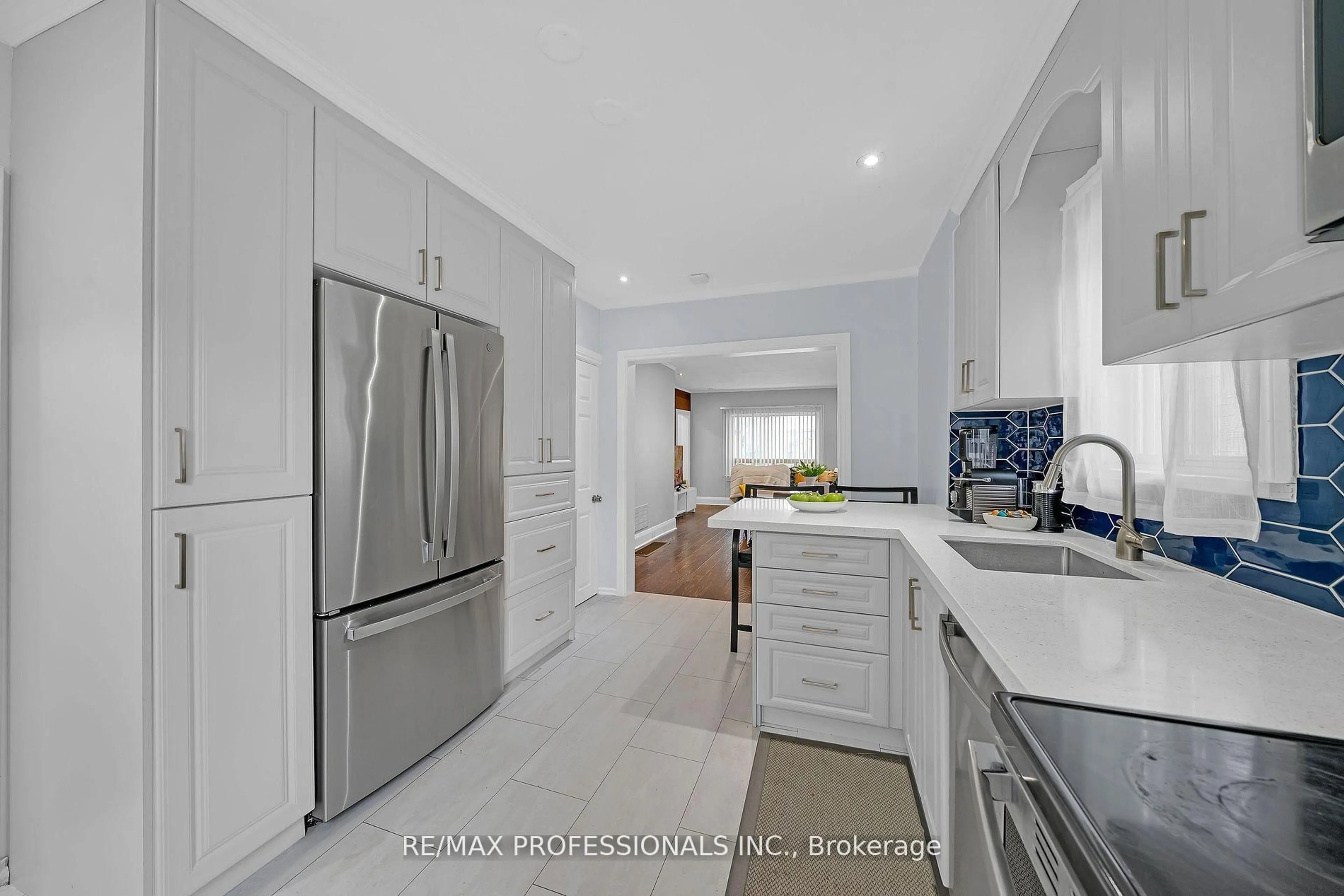 Unknown for 38 Nickle St, Toronto Ontario M6M 2H6