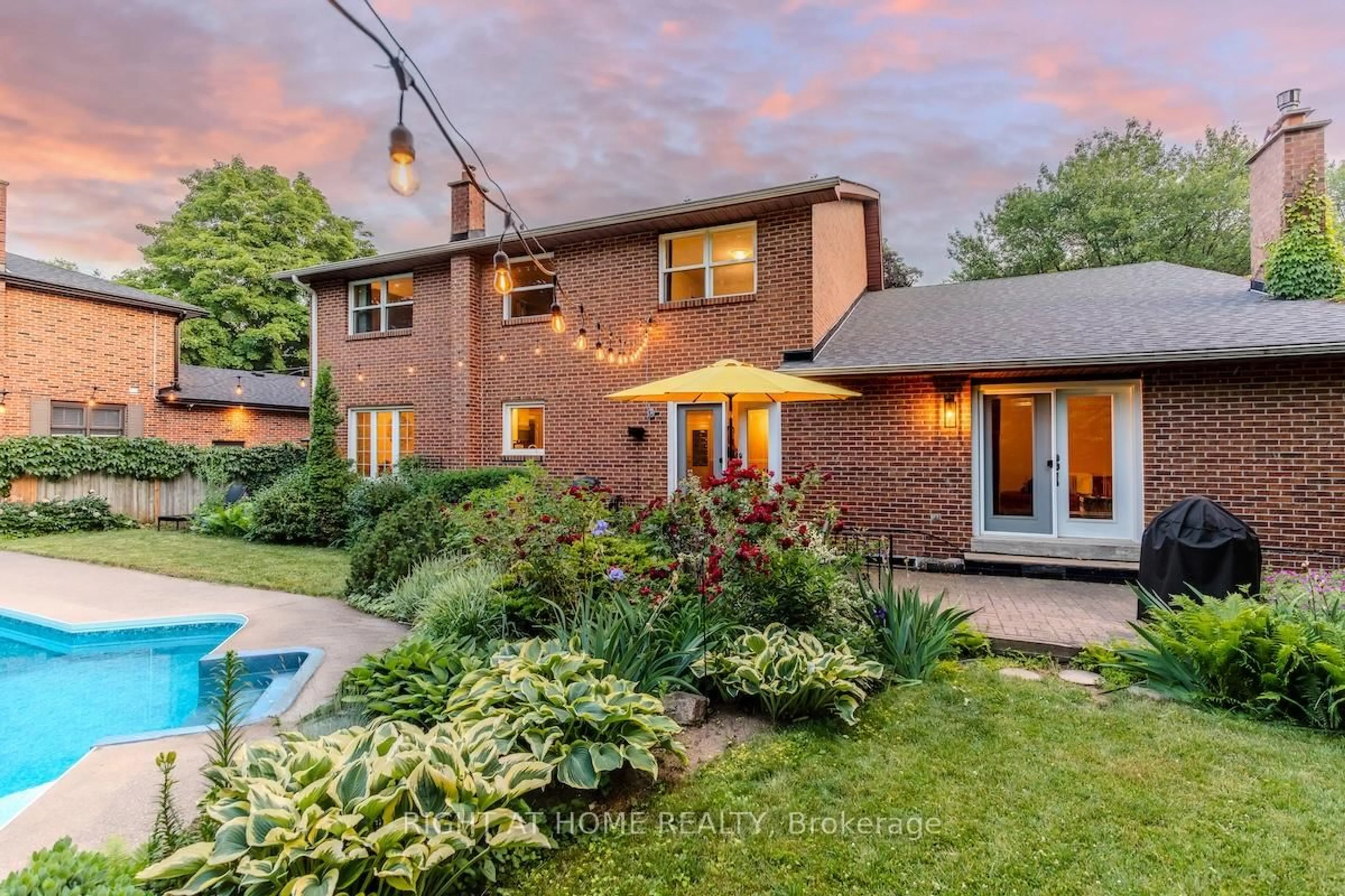 Home with brick exterior material, street for 1456 Ballyclare Dr, Mississauga Ontario L5C 1J5