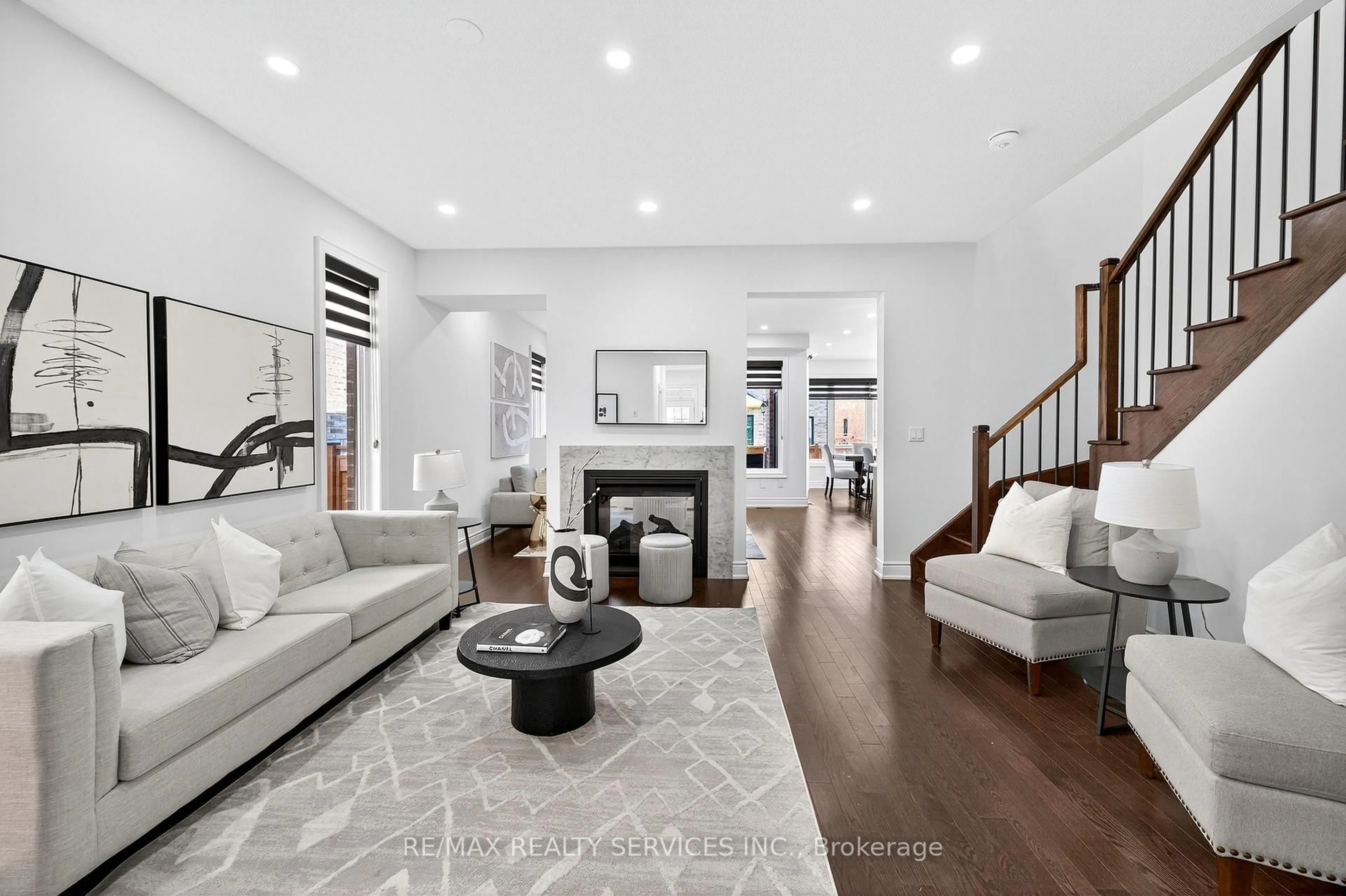 Living room with furniture, unknown for 16 Workgreen Park Way, Brampton Ontario L6Y 6J5