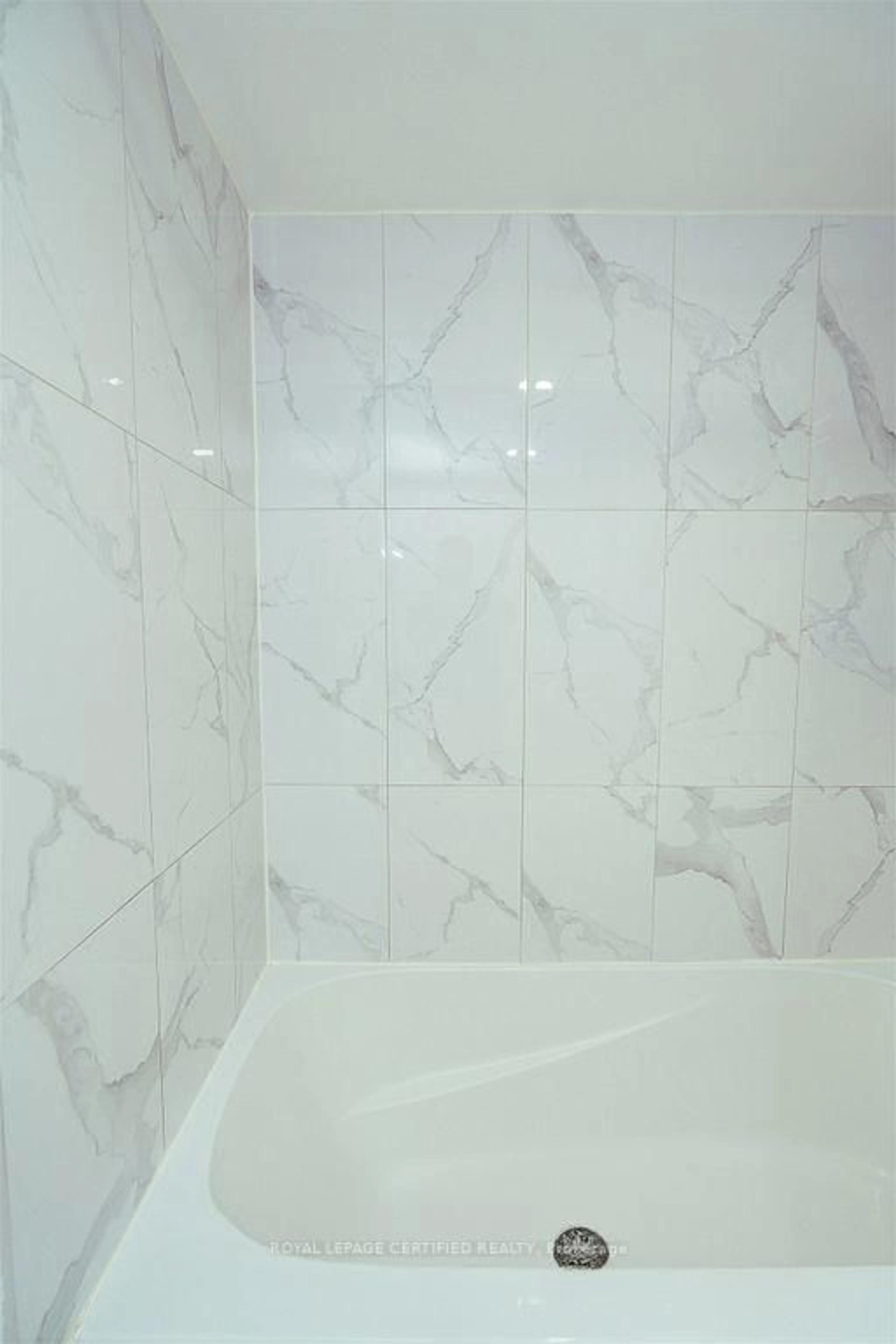 Contemporary bathroom, ceramic/tile floor for 145 Hillcrest Ave #1907, Mississauga Ontario L5B 3Z1