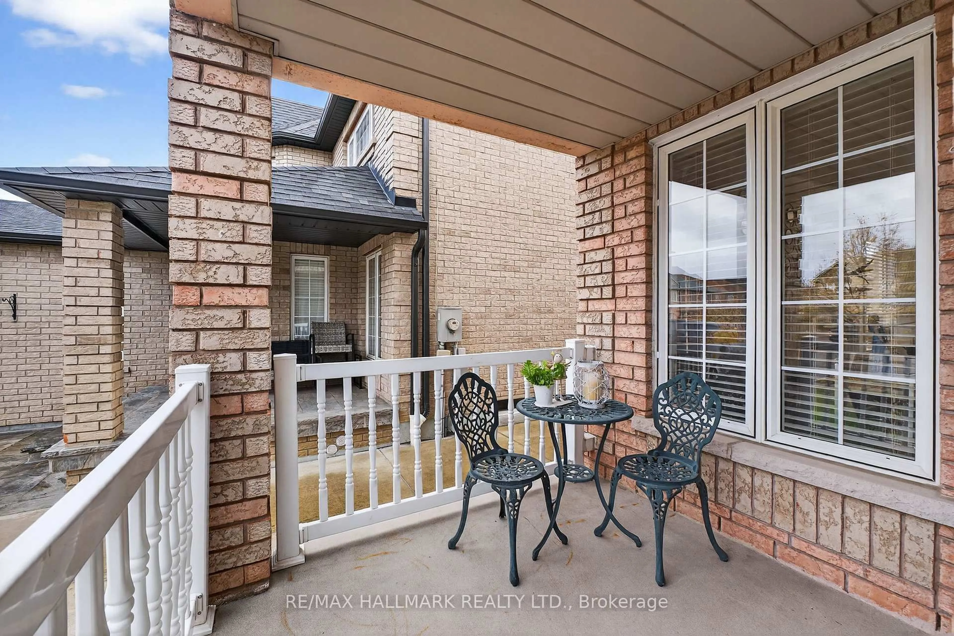 Patio, street for 185 Harvest Moon Dr, Caledon Ontario L7E 2X6