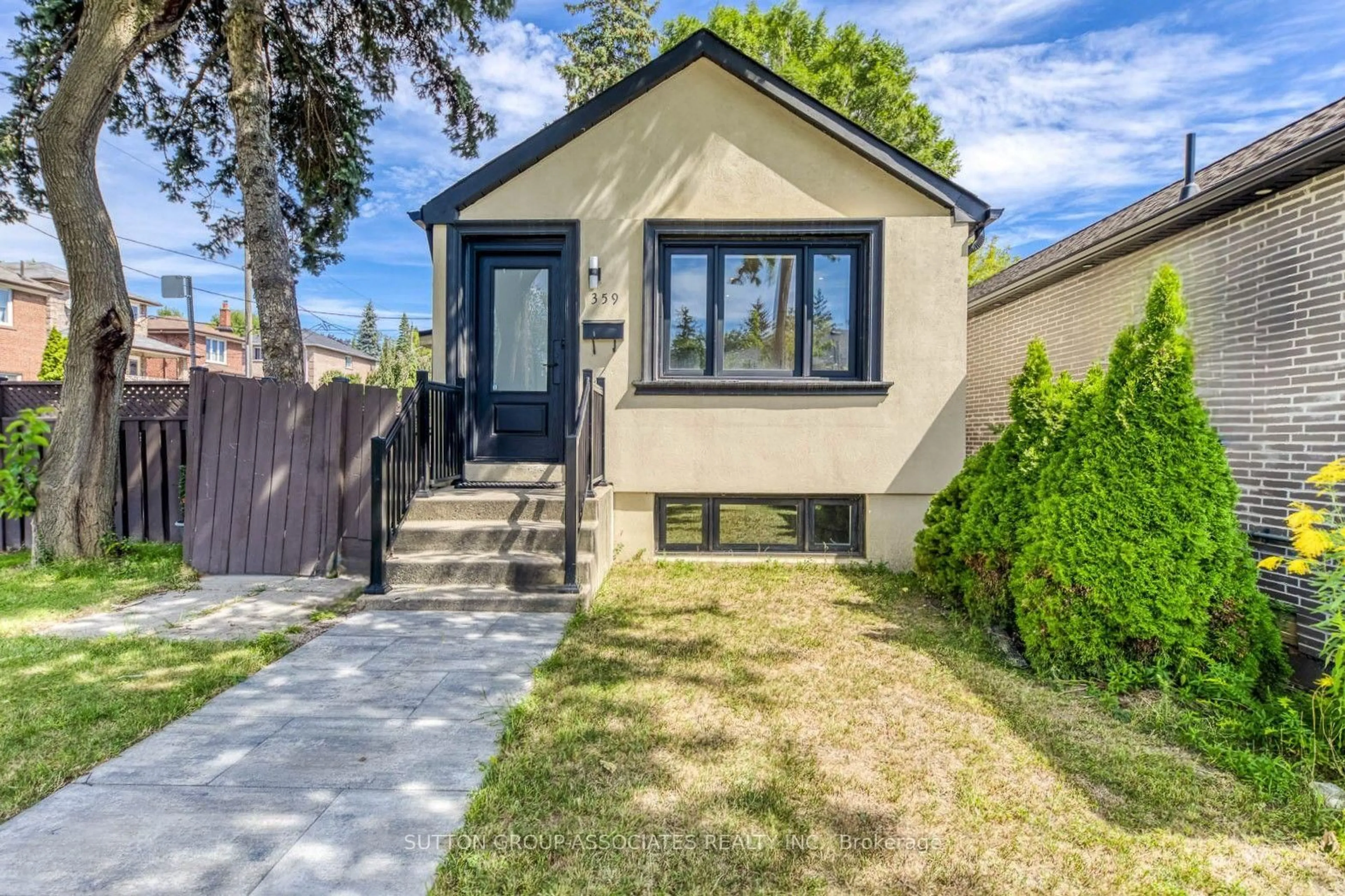 Home with vinyl exterior material, street for 359 Harvie Ave, Toronto Ontario M6E 4L6