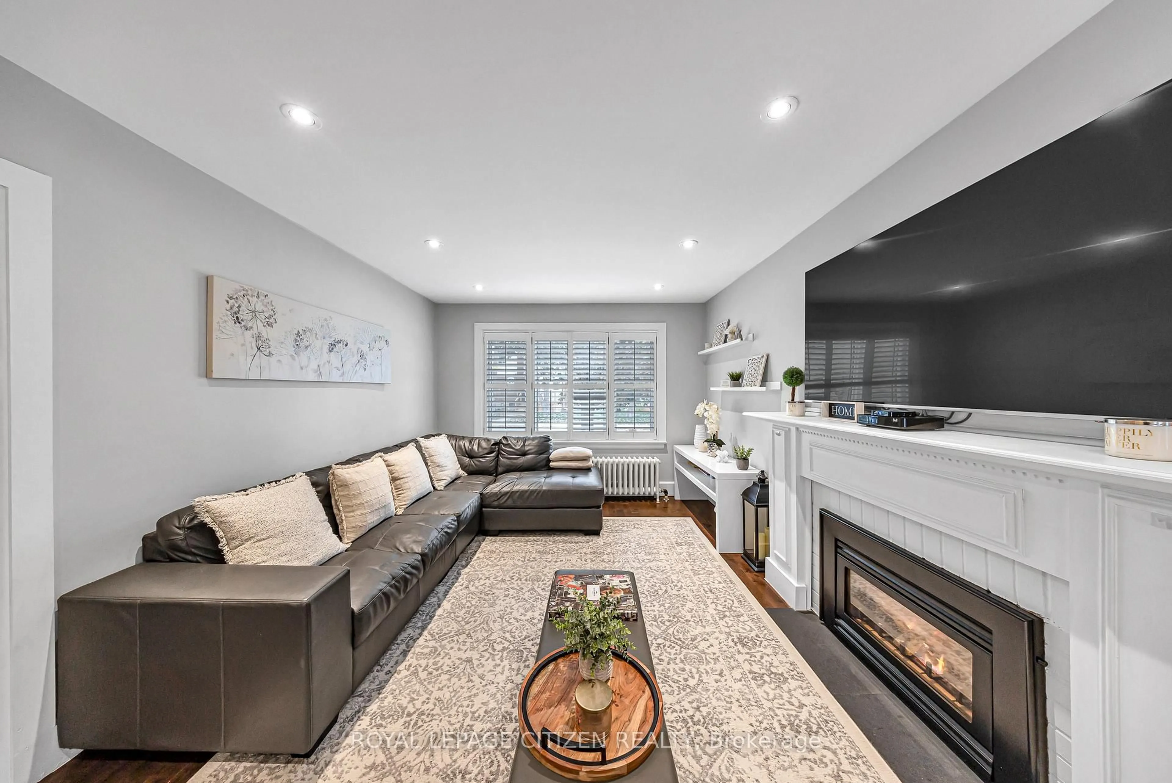 Living room with furniture, unknown for 55 Joseph St, Toronto Ontario M9N 2H9