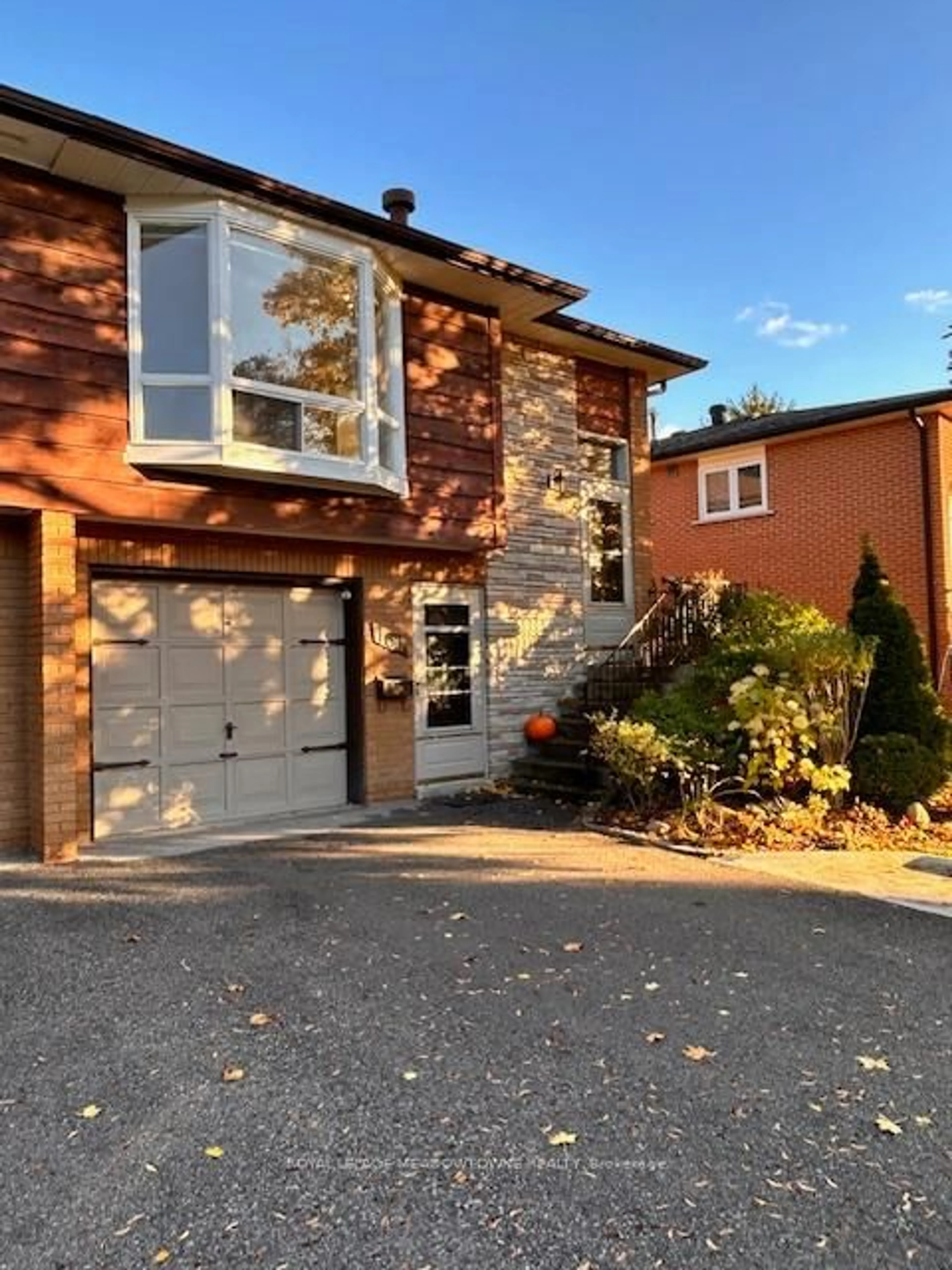 Home with brick exterior material, street for 161 Harold St, Brampton Ontario L6Y 2G3