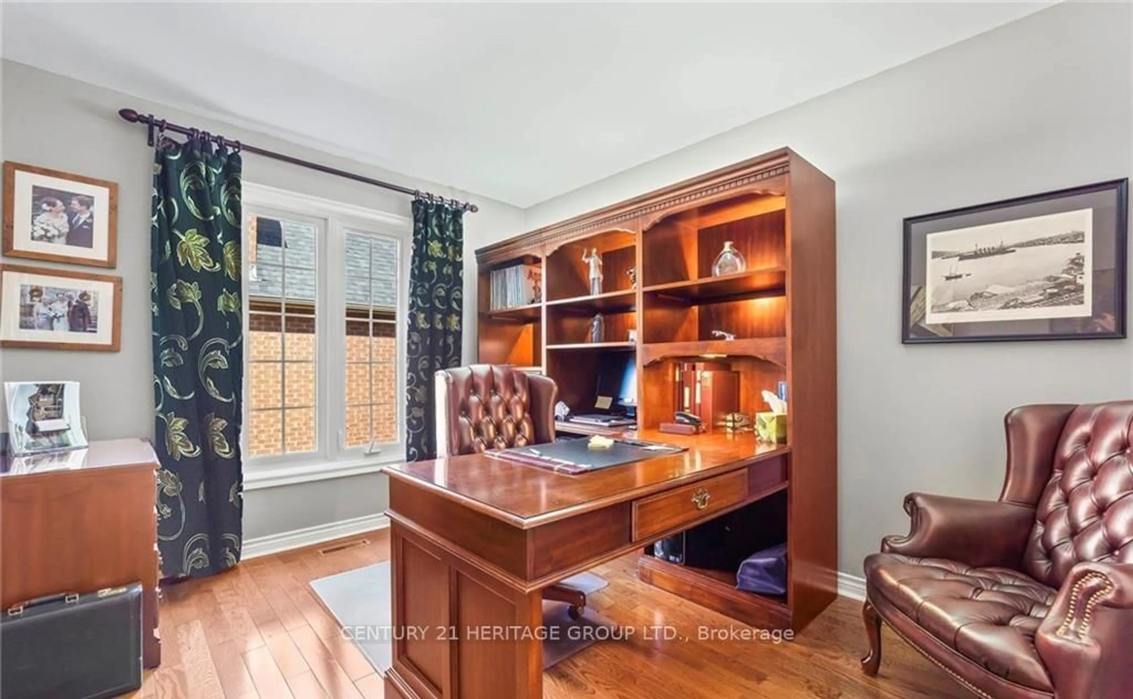 Unknown for 2010 Parklane Cres, Burlington Ontario L7M 3V5