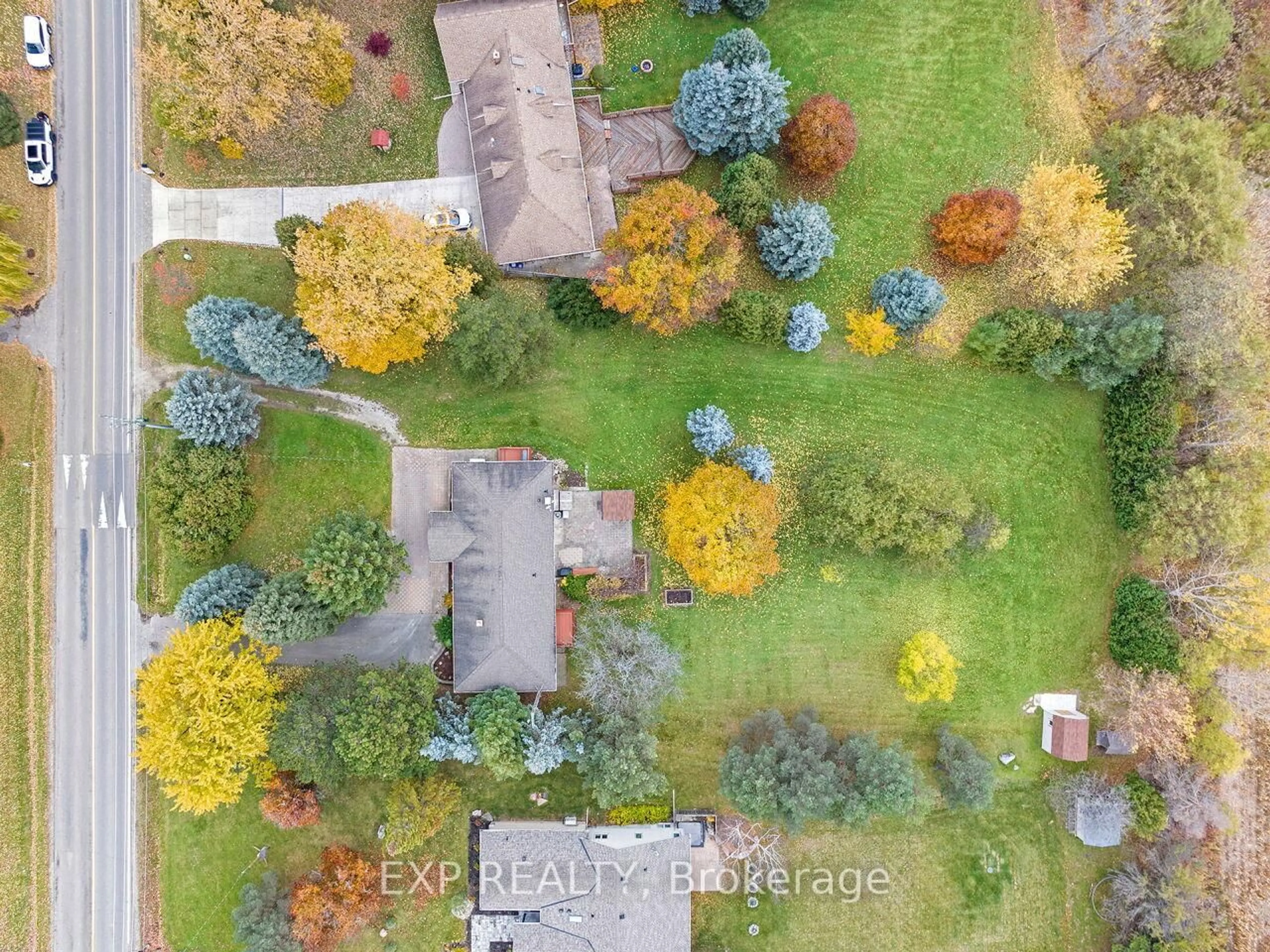 A pic from outside/outdoor area/front of a property/back of a property/a pic from drone, unknown for 13258 5 Sdrd, Halton Hills Ontario L7G 4S5