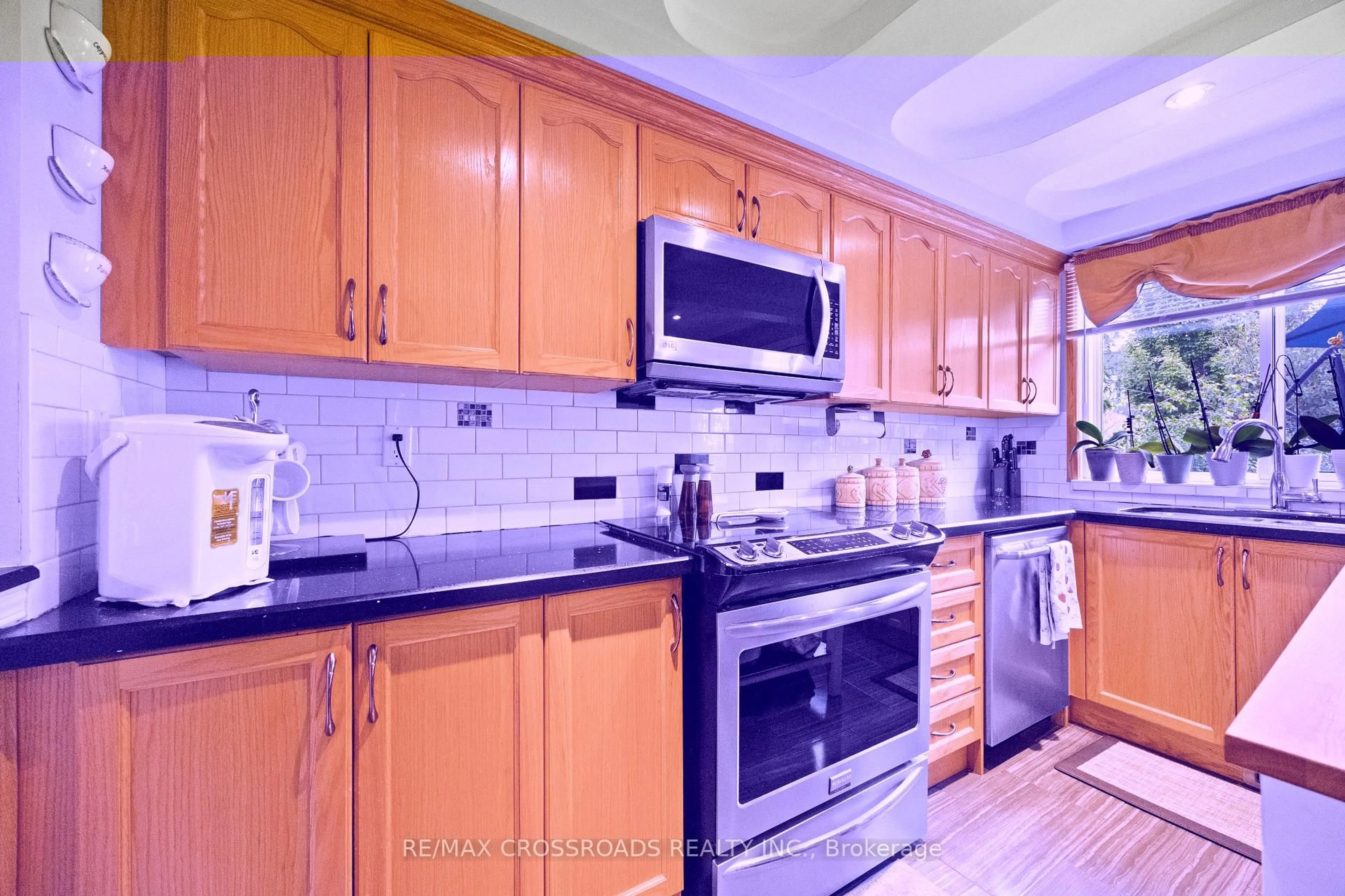 Standard kitchen, unknown for 13 Homeview Ave, Toronto Ontario M6N 1S9