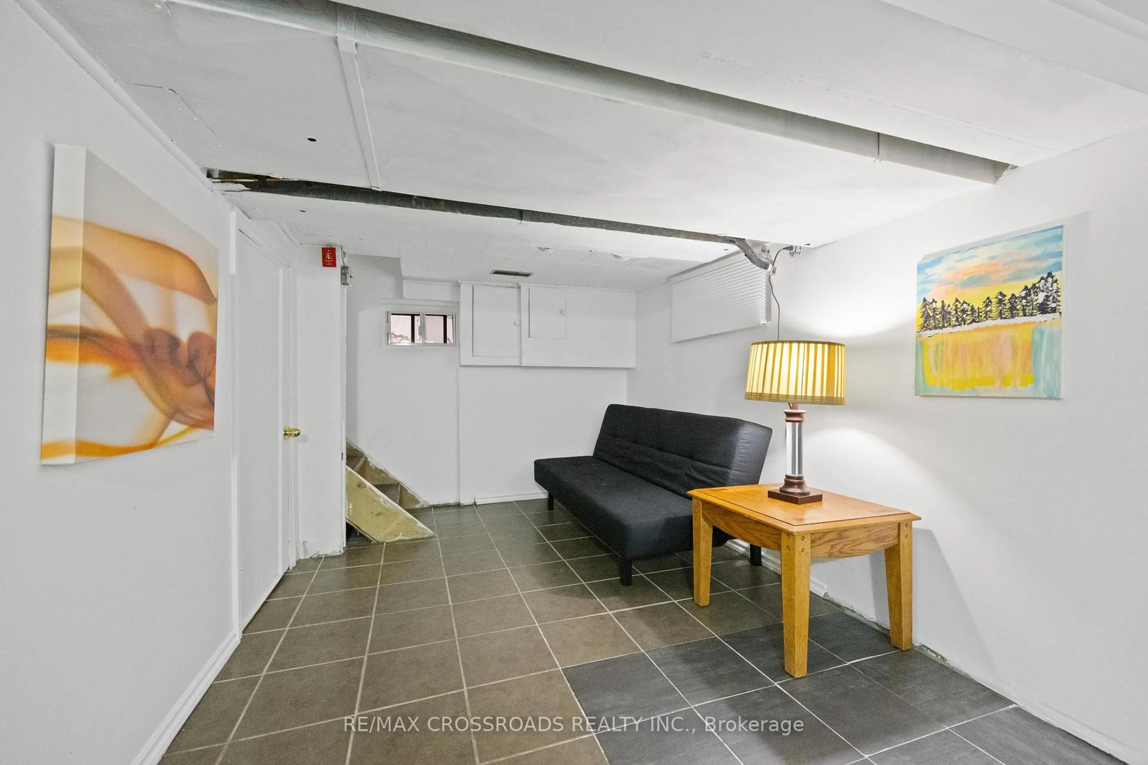 Indoor foyer for 13 Homeview Ave, Toronto Ontario M6N 1S9