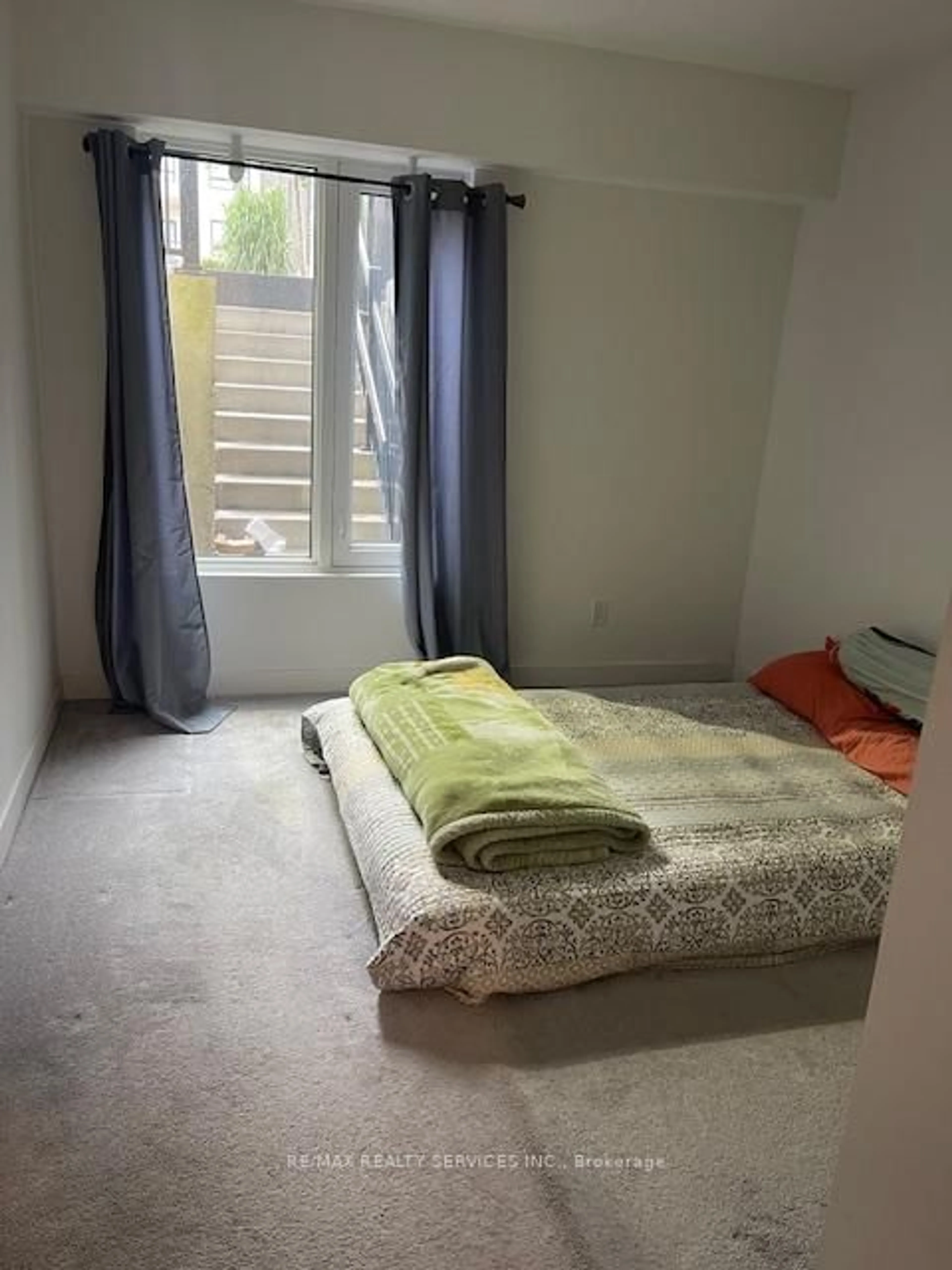 A pic of a room for 1137 Cooke Blvd ##209, Burlington Ontario L7T 4A8