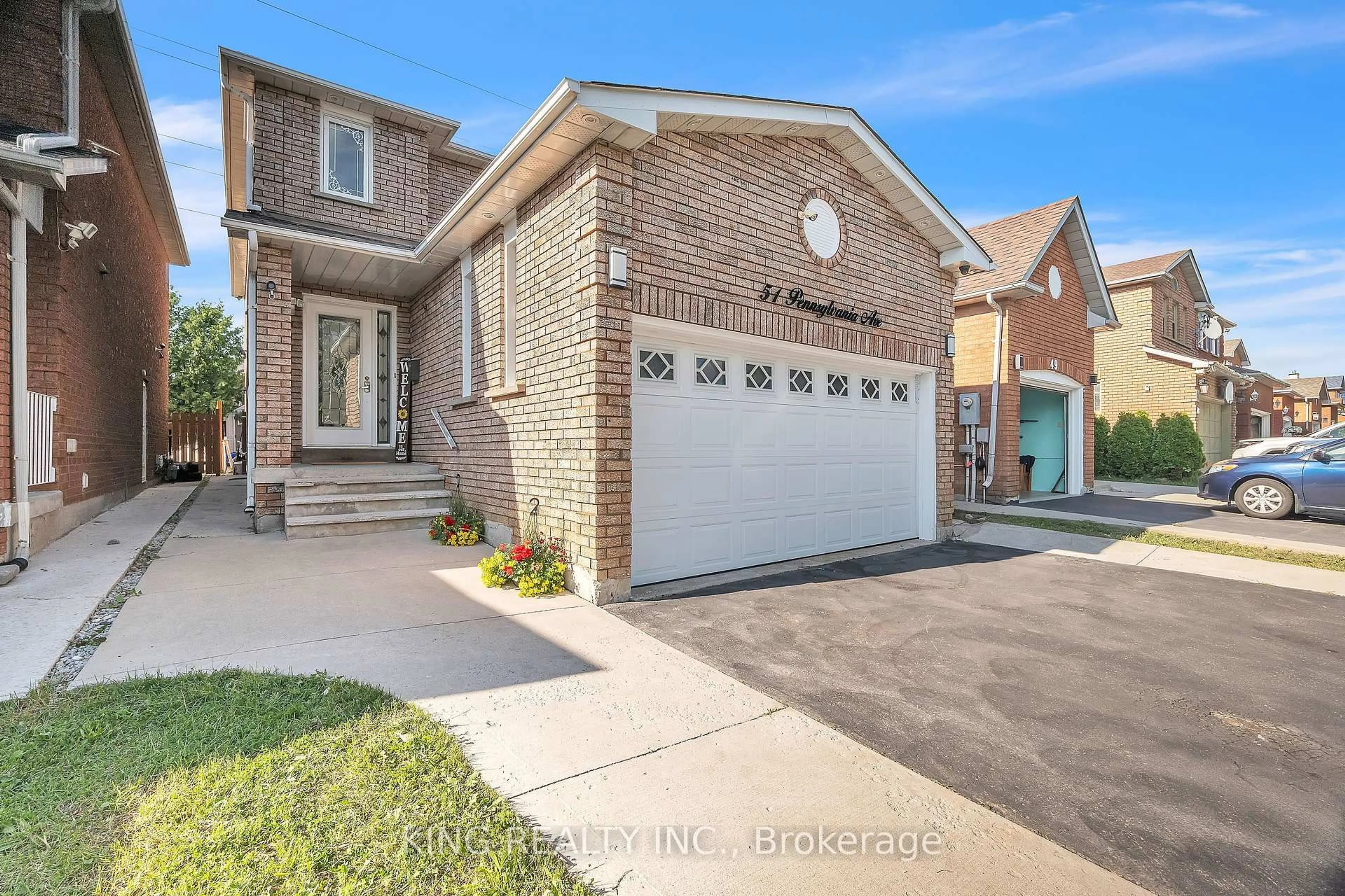 Home with brick exterior material, street for 51 Pennsylvania Ave, Brampton Ontario L6Y 4P3