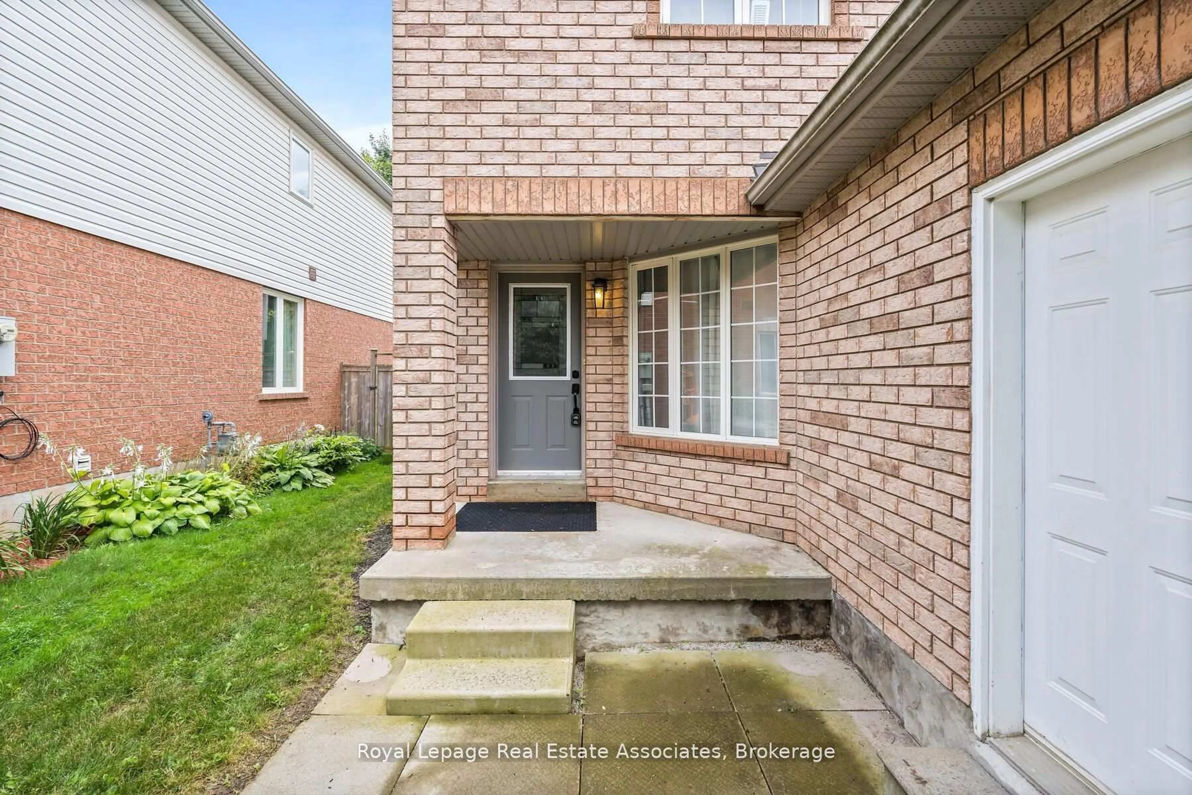Home with brick exterior material, street for 149 Mowat Cres, Halton Hills Ontario L7G 6A8