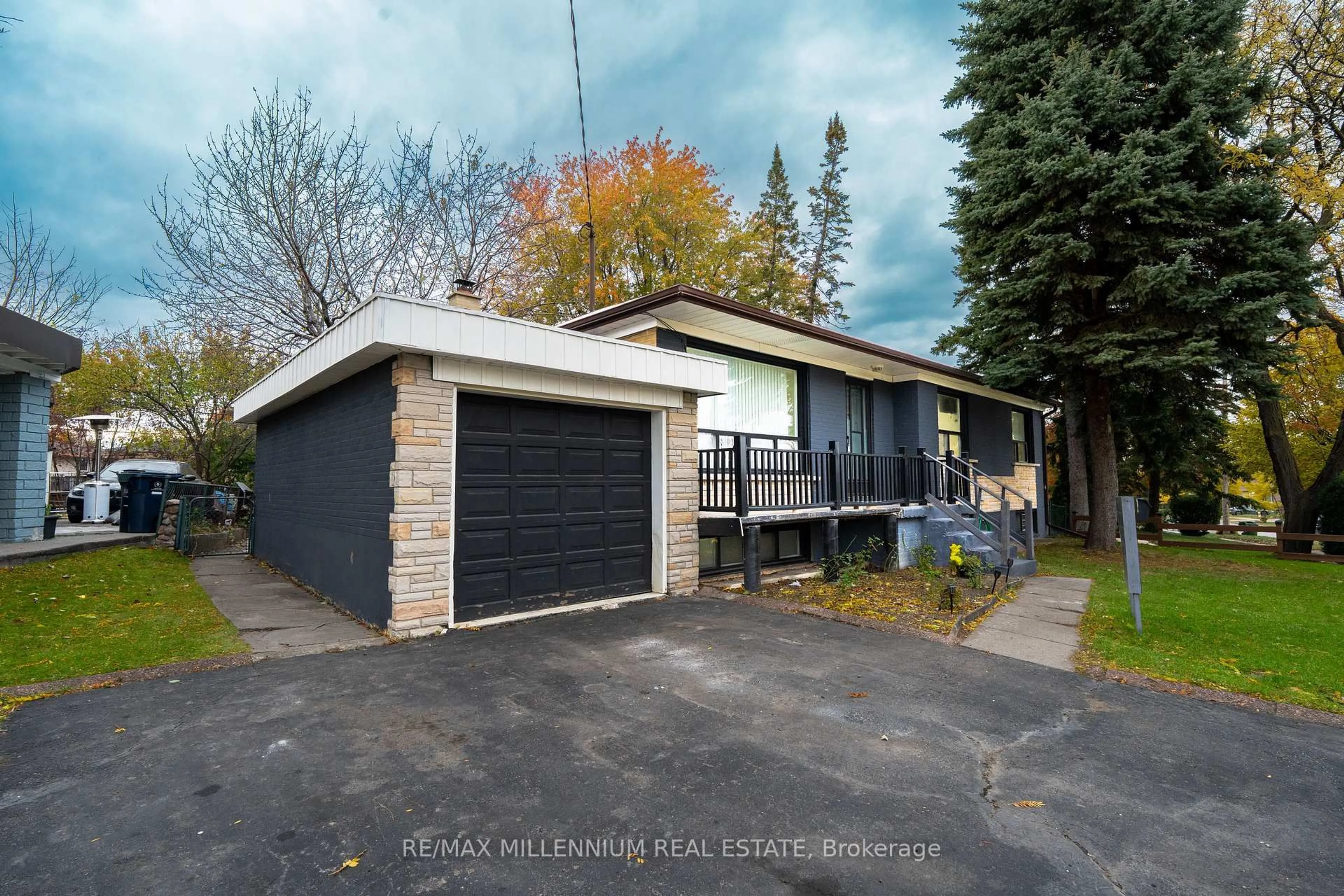 Unknown for 98 Stavely Cres, Toronto Ontario M9W 2C8