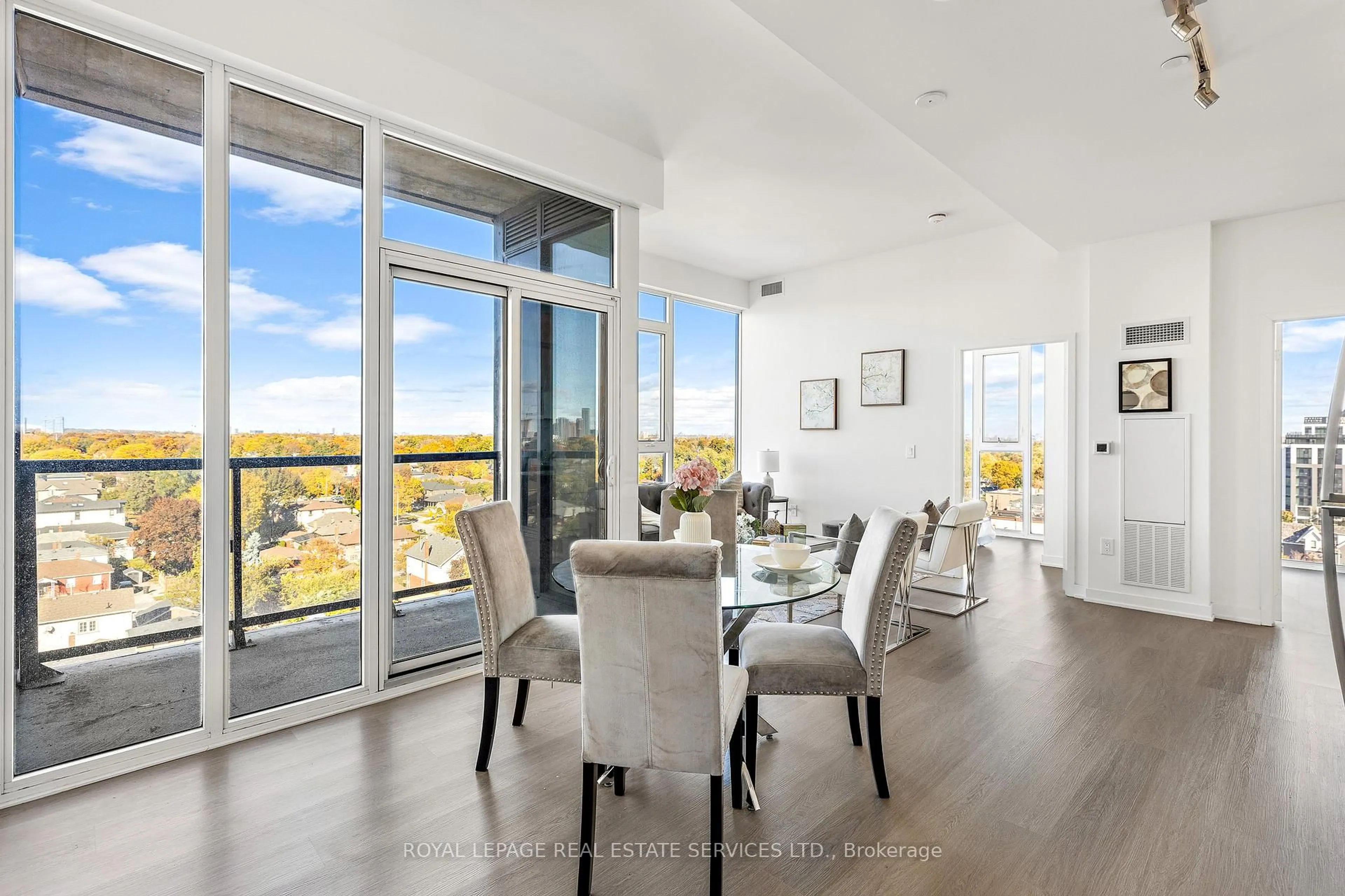 Dining room, wood/laminate floor for 859 The Queensway #820, Toronto Ontario M8Z 1N8