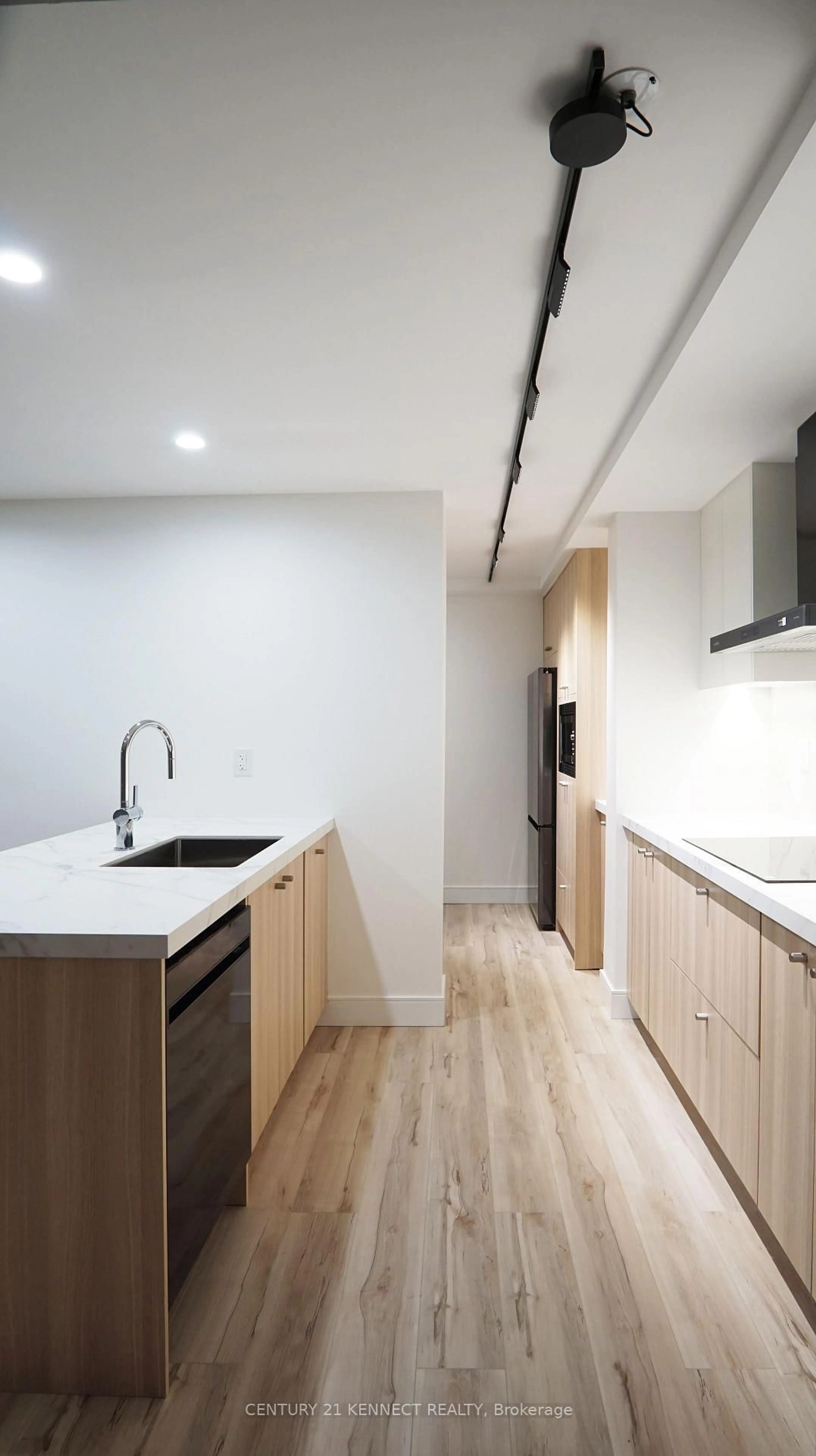 Unknown for 3170 Kirwin Ave #1601, Mississauga Ontario L5A 3R1