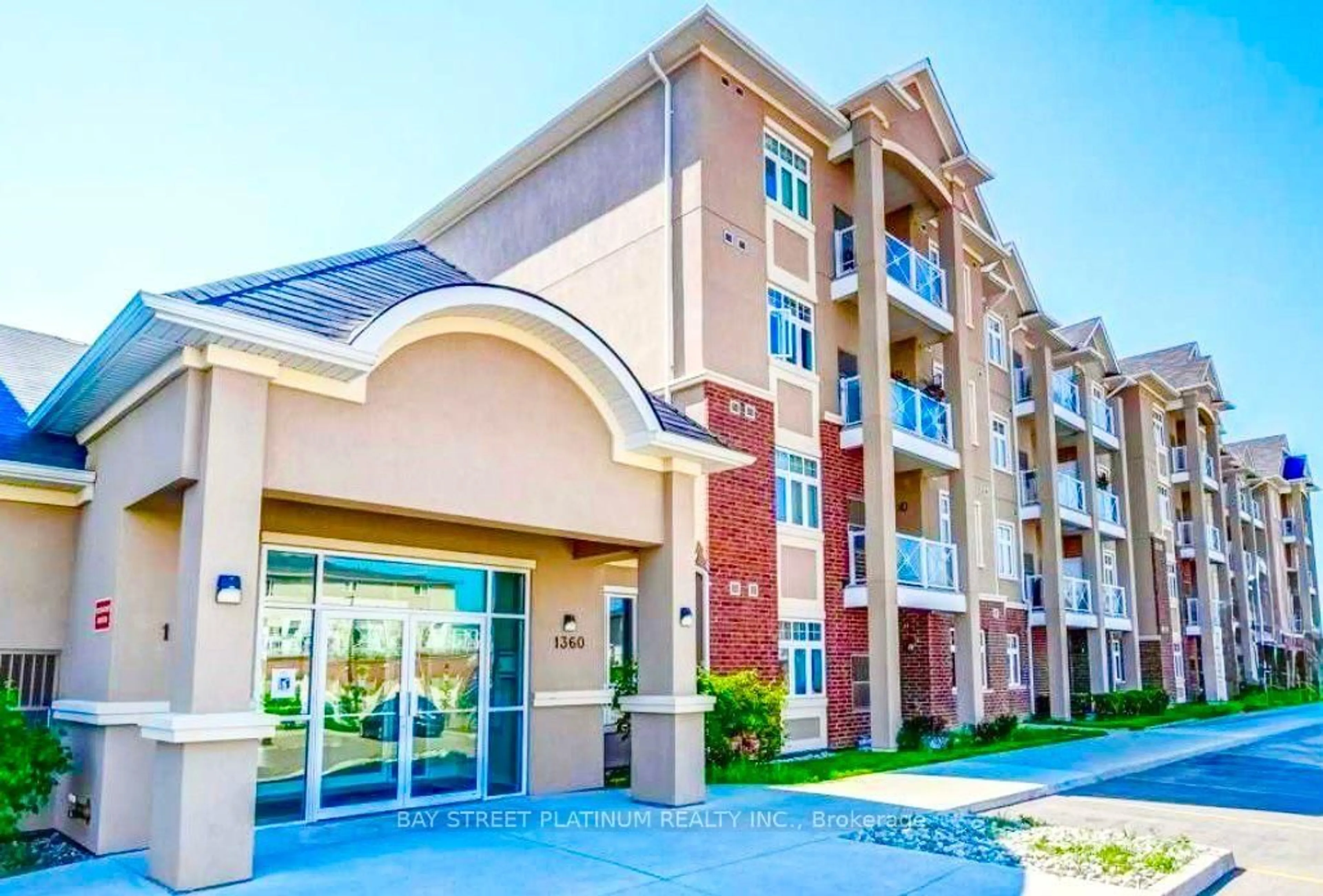 Indoor foyer for 313-1360 COSTIGAN RD Rd #313, Milton Ontario L9T 8X6