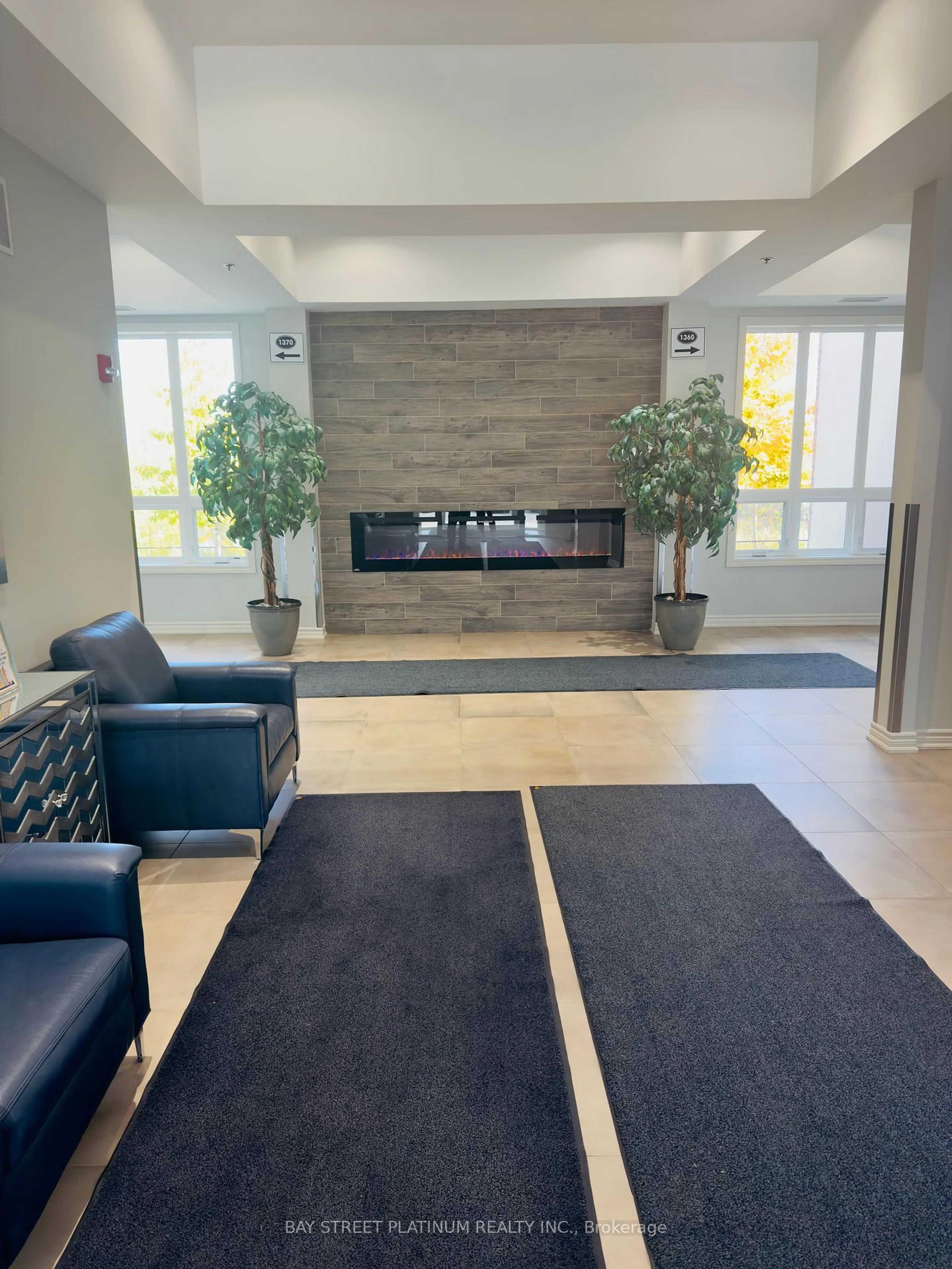 Lobby for 313-1360 COSTIGAN RD Rd #313, Milton Ontario L9T 8X6