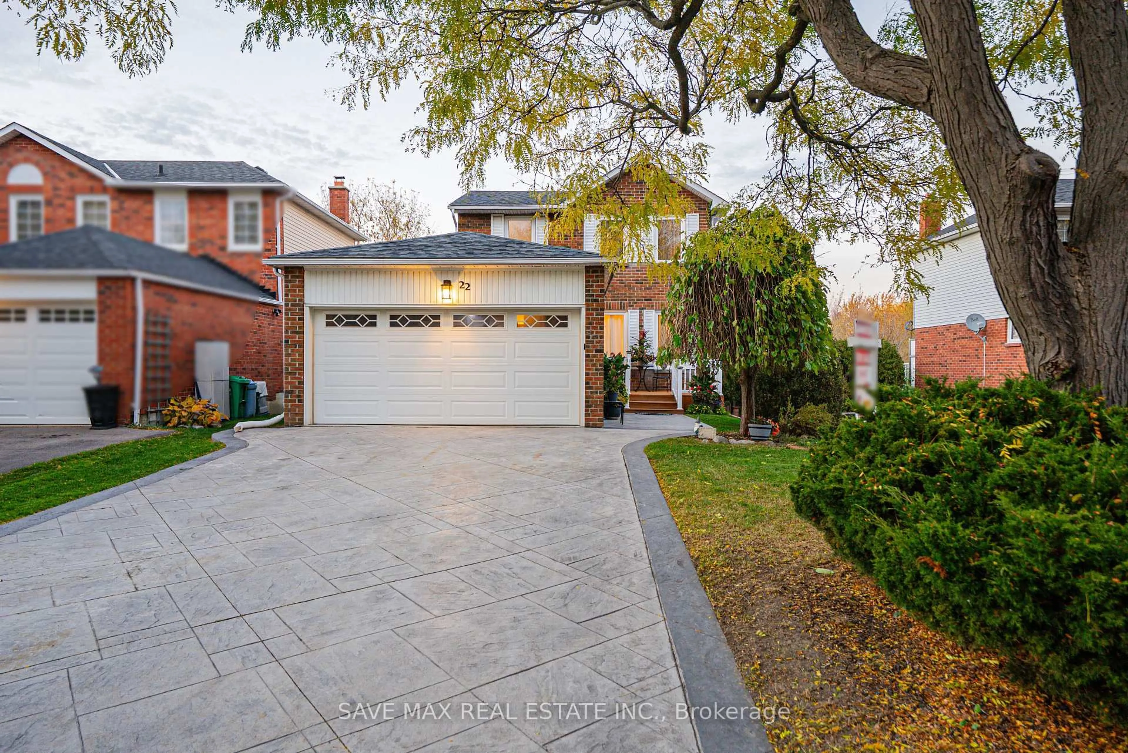 Home with brick exterior material, street for 22 Marengo Crt, Brampton Ontario L6S 4H6