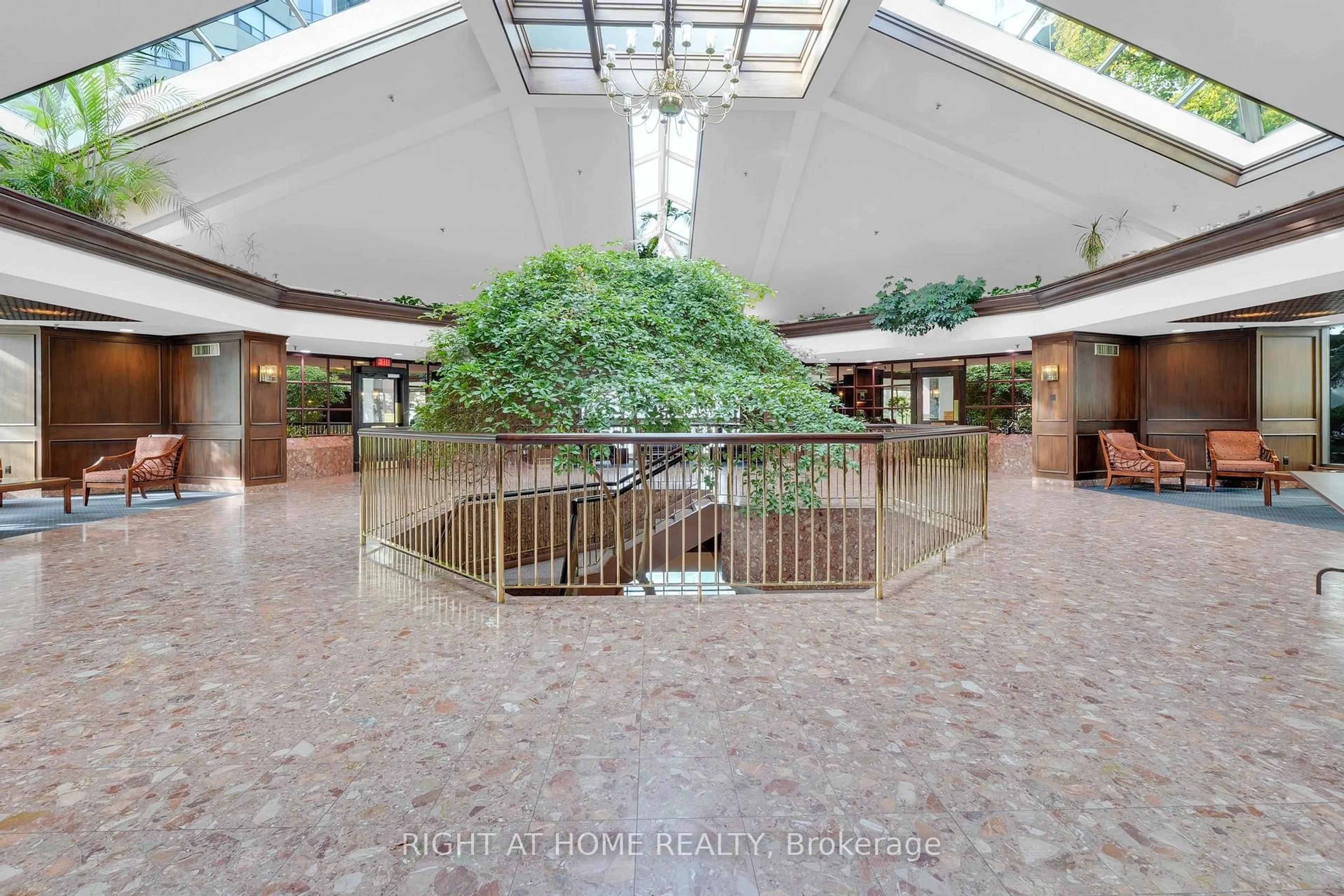 Lobby for 1300 Islington Ave #2503, Toronto Ontario M9A 5C4