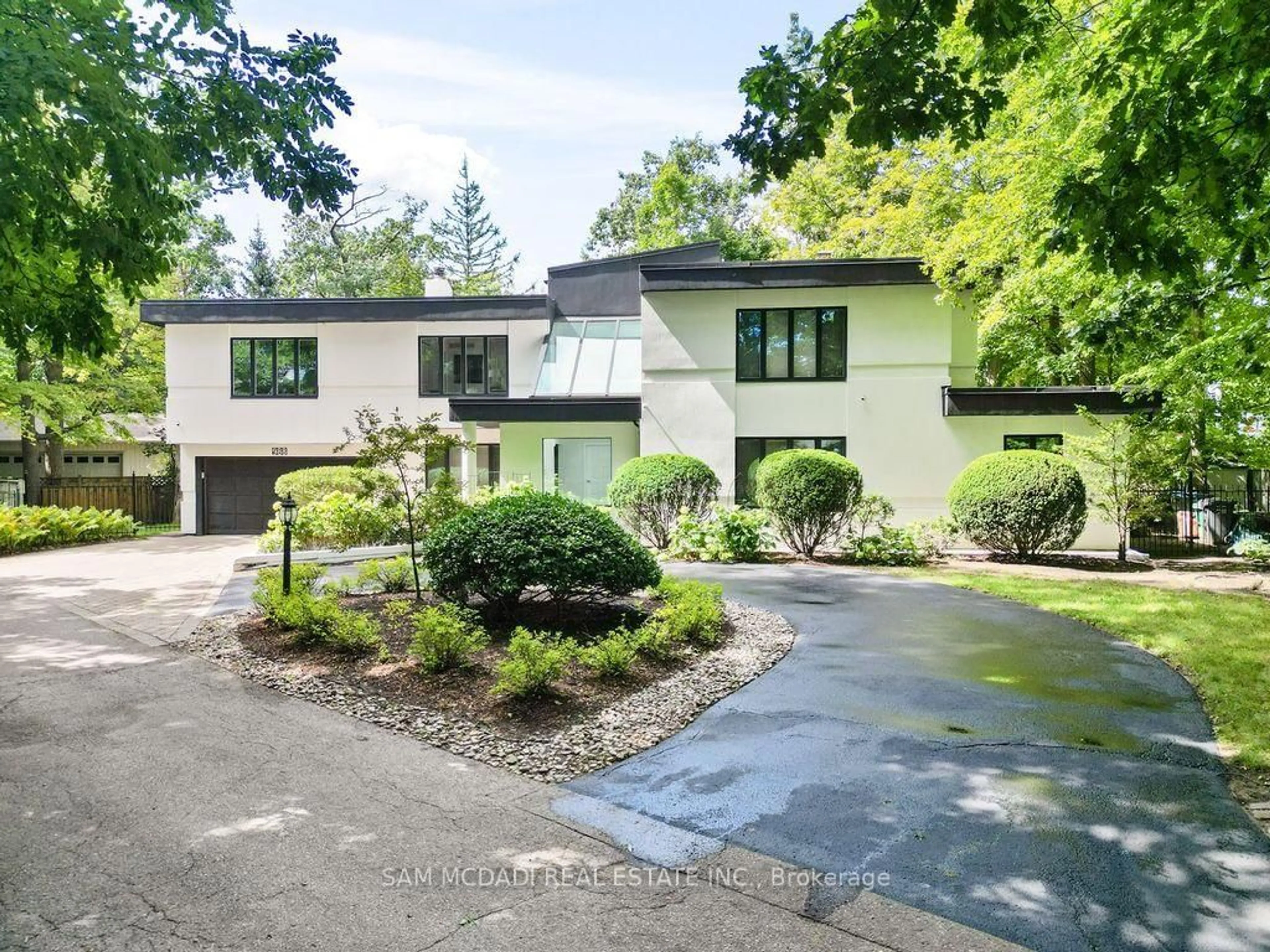 Unknown for 988 Tennyson Ave, Mississauga Ontario L5H 2Z1