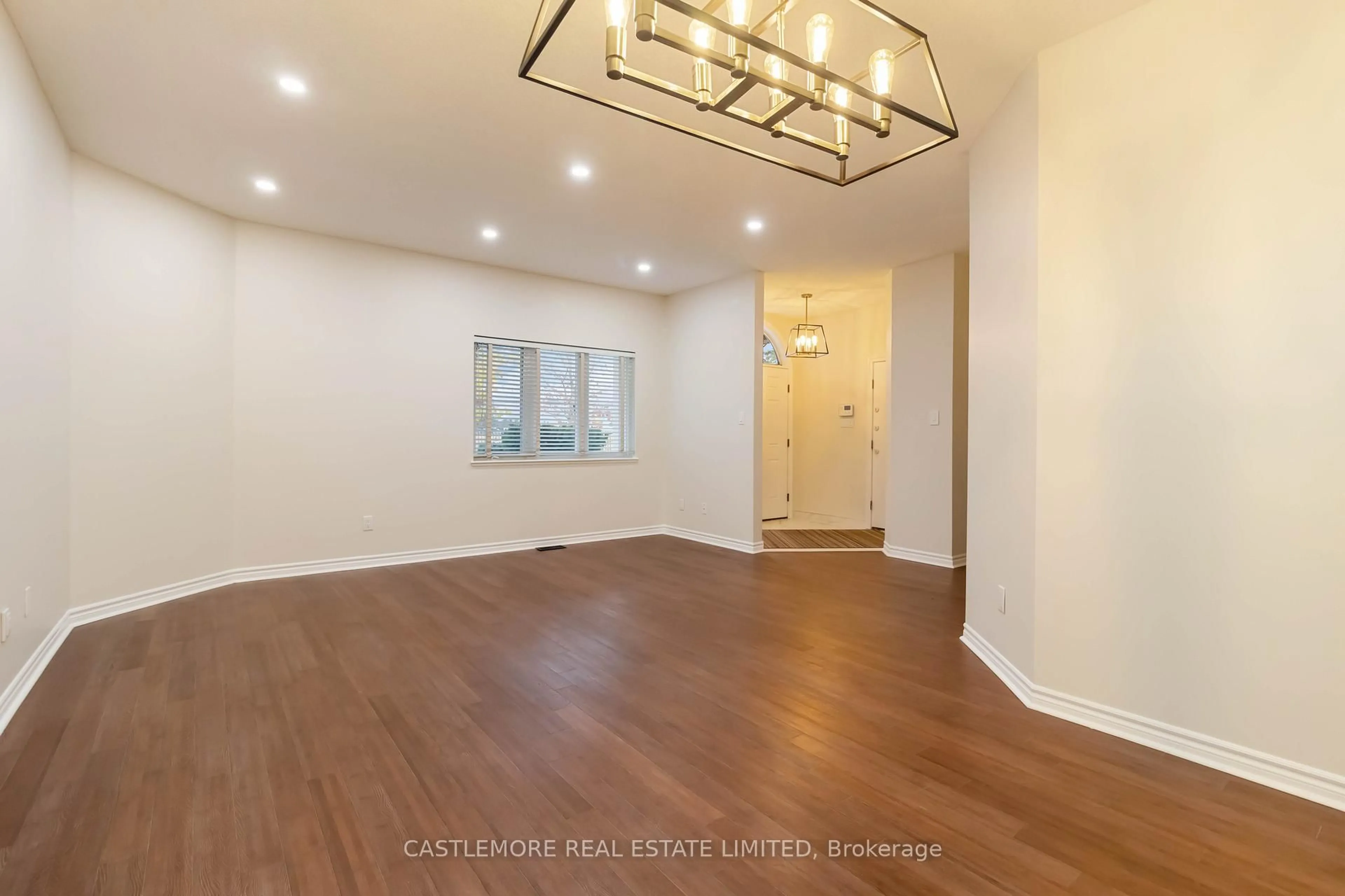 Unknown for 1 Ferndown Cres, Brampton Ontario L6P 1C3