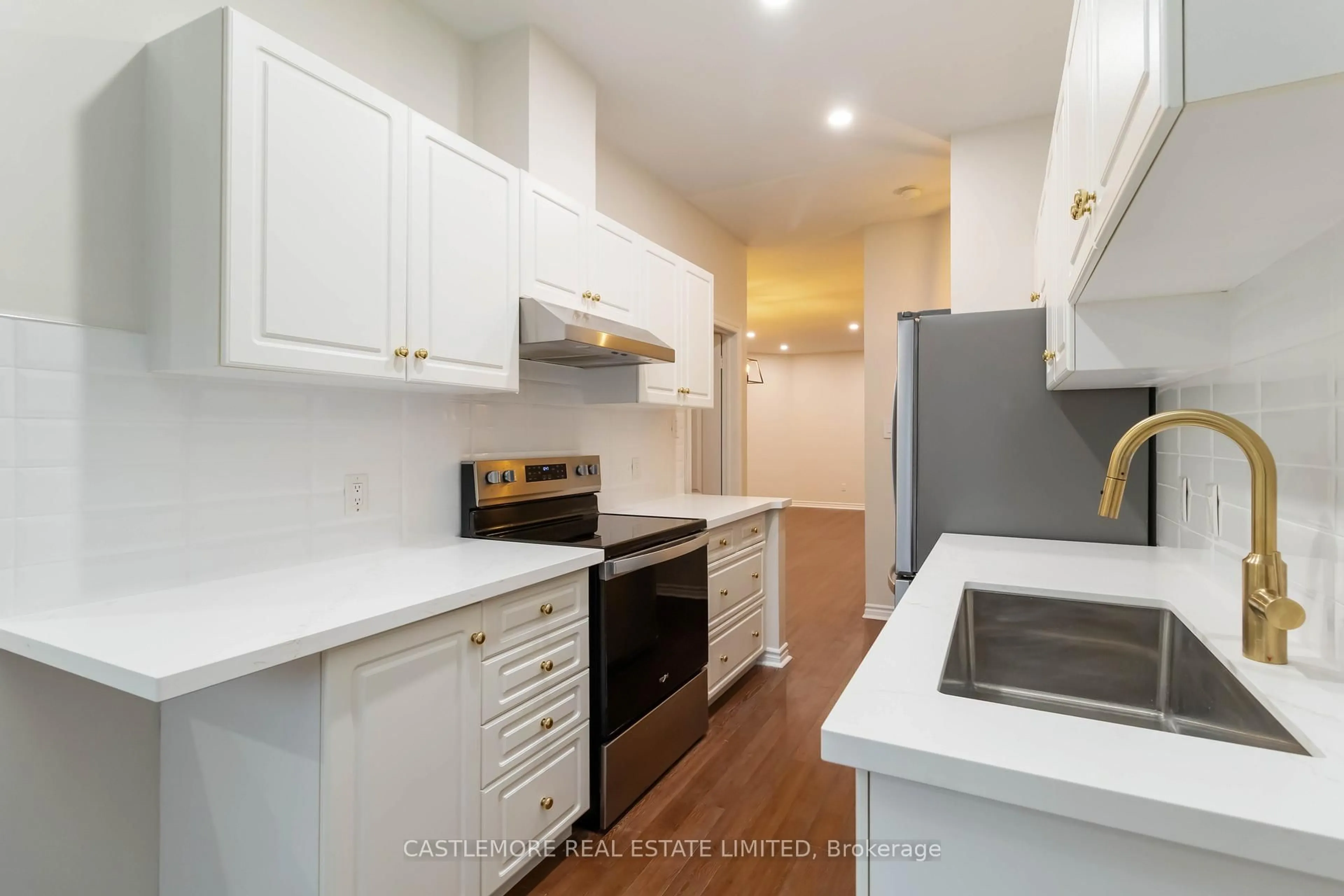 Unknown for 1 Ferndown Cres, Brampton Ontario L6P 1C3