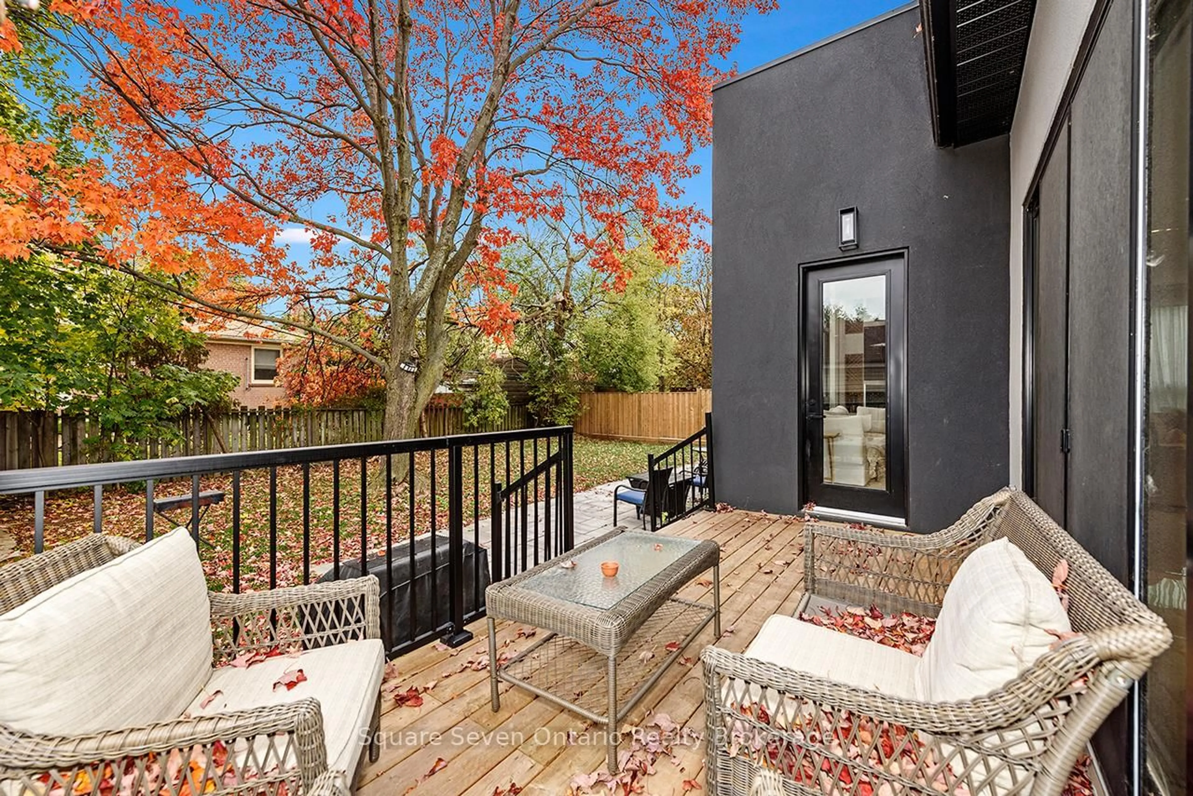 Patio, water/lake/river/ocean view for 518 Sherin Dr, Oakville Ontario L6L 4J8