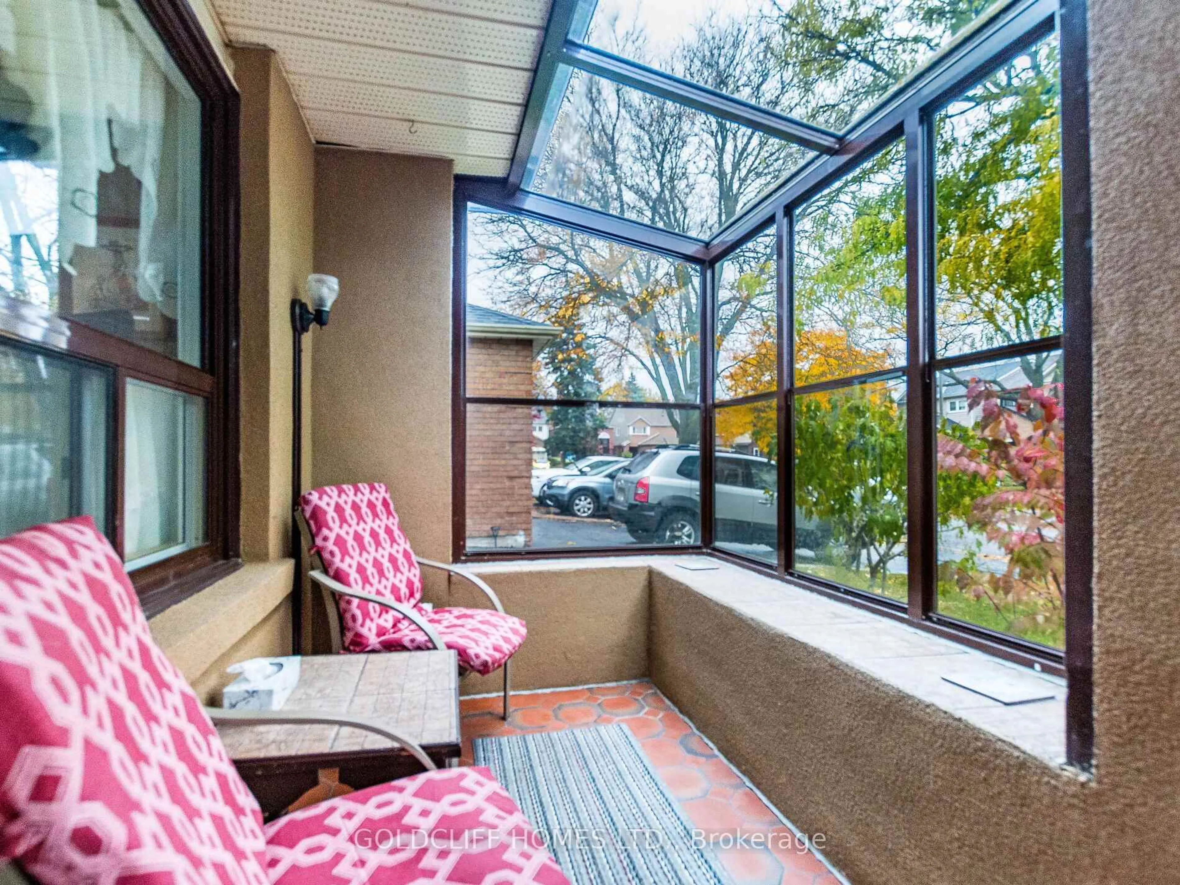 Patio, unknown for 24 Rowe Crt, Brampton Ontario L6X 2S2