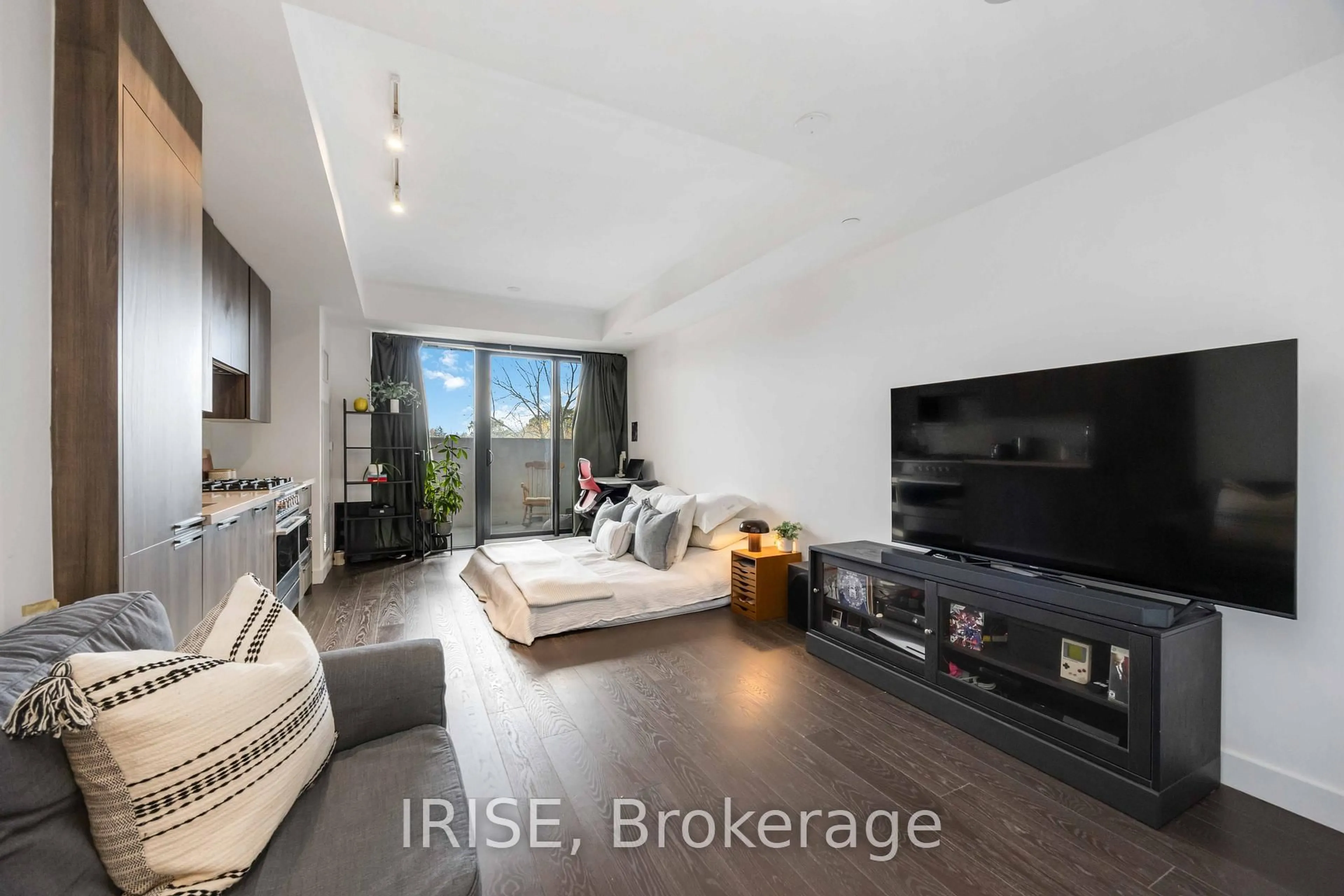 Unknown for 160 Kingsway Cres #416, Toronto Ontario M8X 2S4