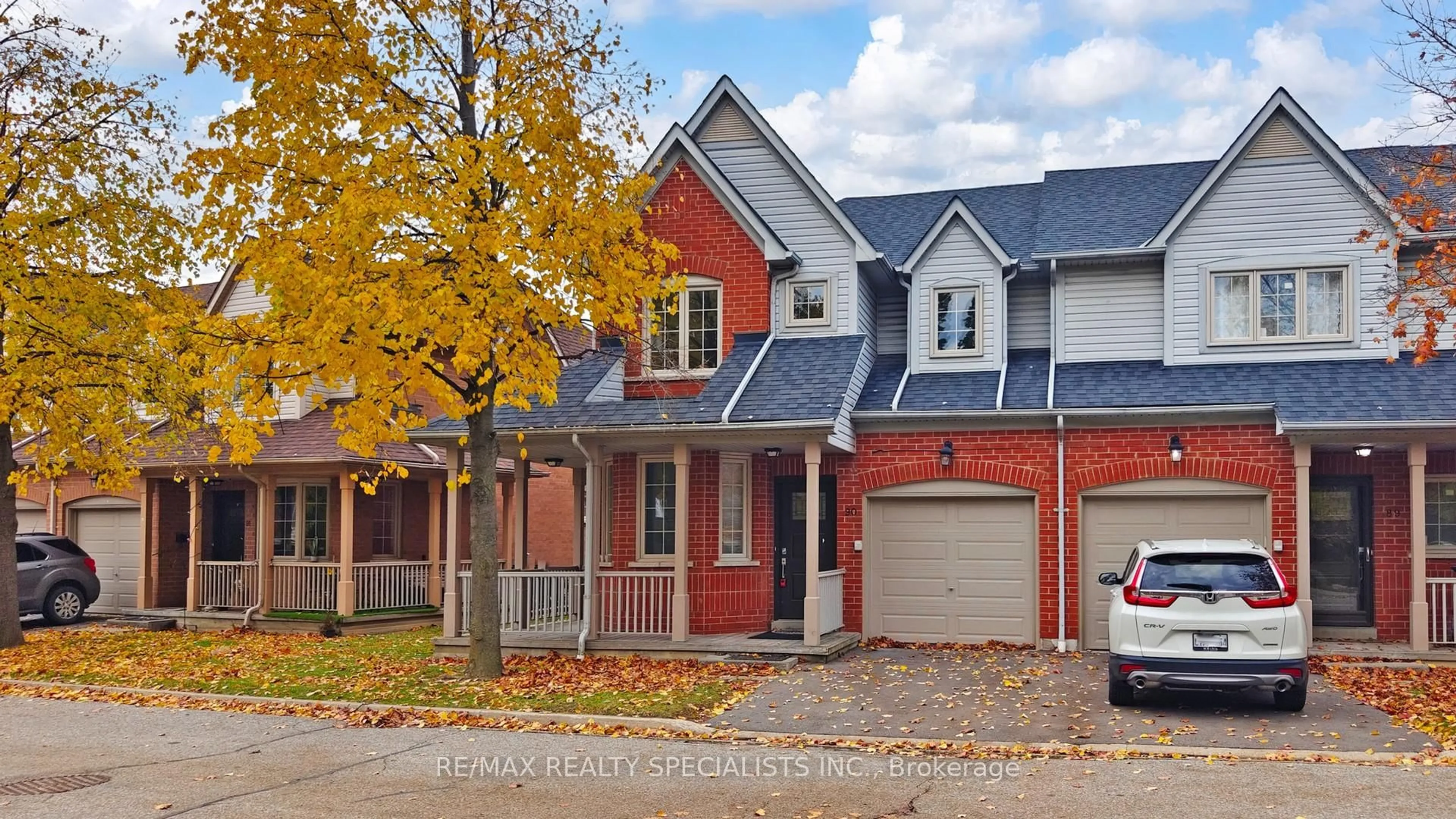 Home with brick exterior material, street for 5223 Fairford Cres #90, Mississauga Ontario L5V 2M6