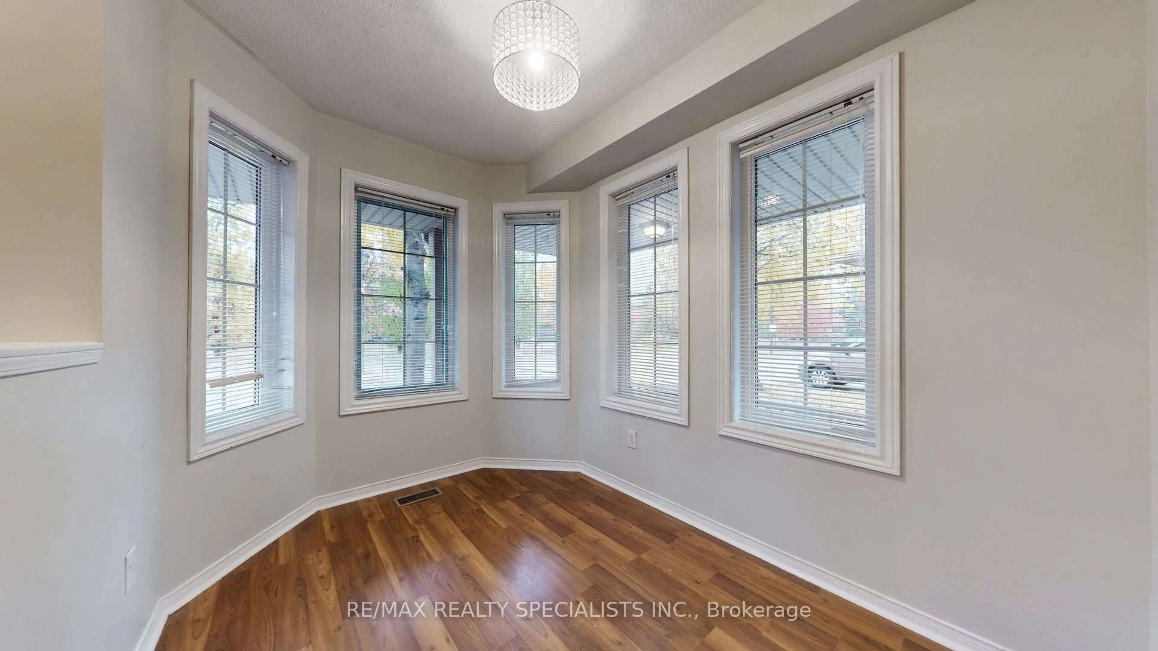 A pic of a room for 5223 Fairford Cres #90, Mississauga Ontario L5V 2M6