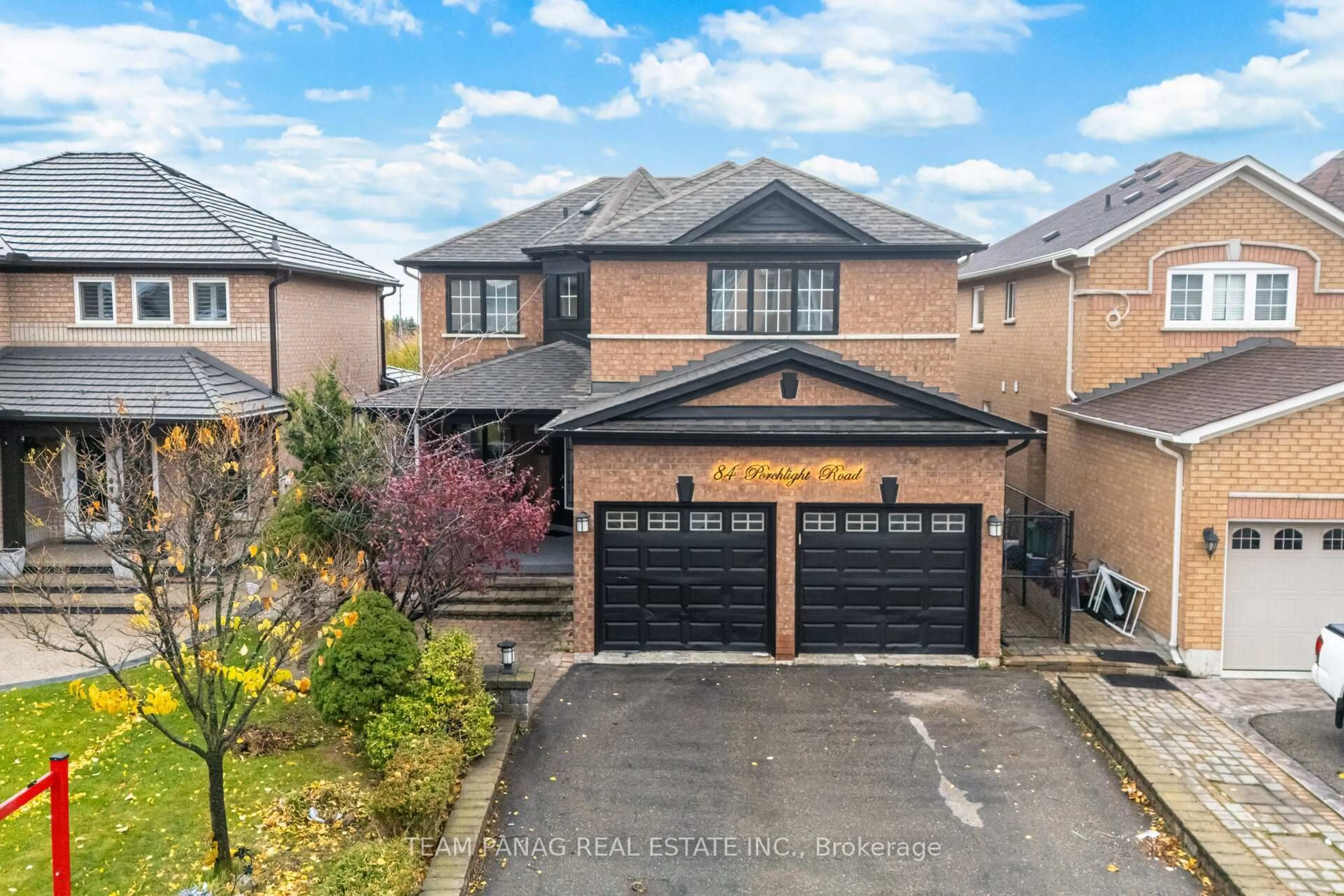 A pic from outside/outdoor area/front of a property/back of a property/a pic from drone, street for 84 Porchlight Rd, Brampton Ontario L6X 4R9