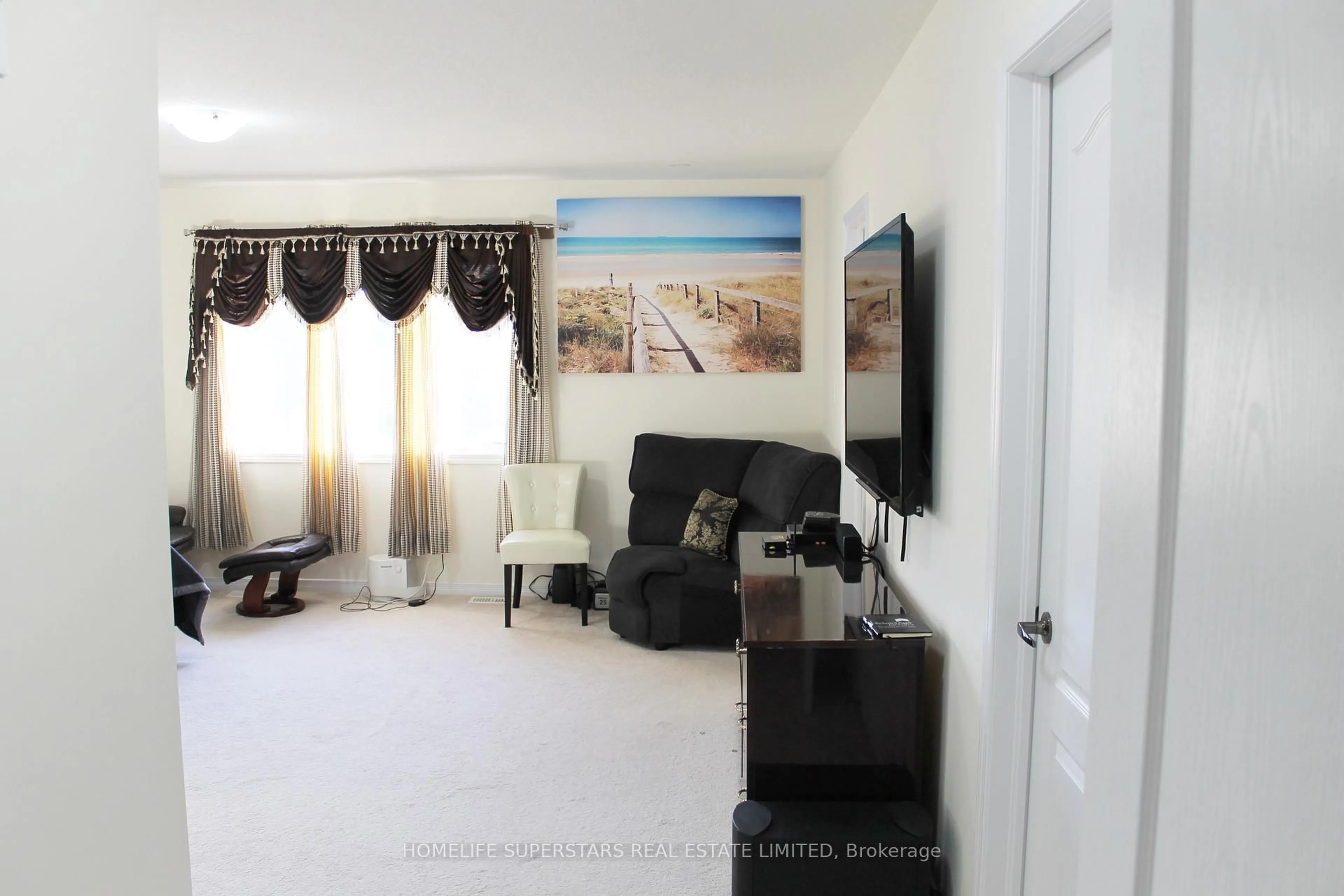 Living room with furniture, unknown for 21 Iguana Tr, Brampton Ontario L7A 4N2