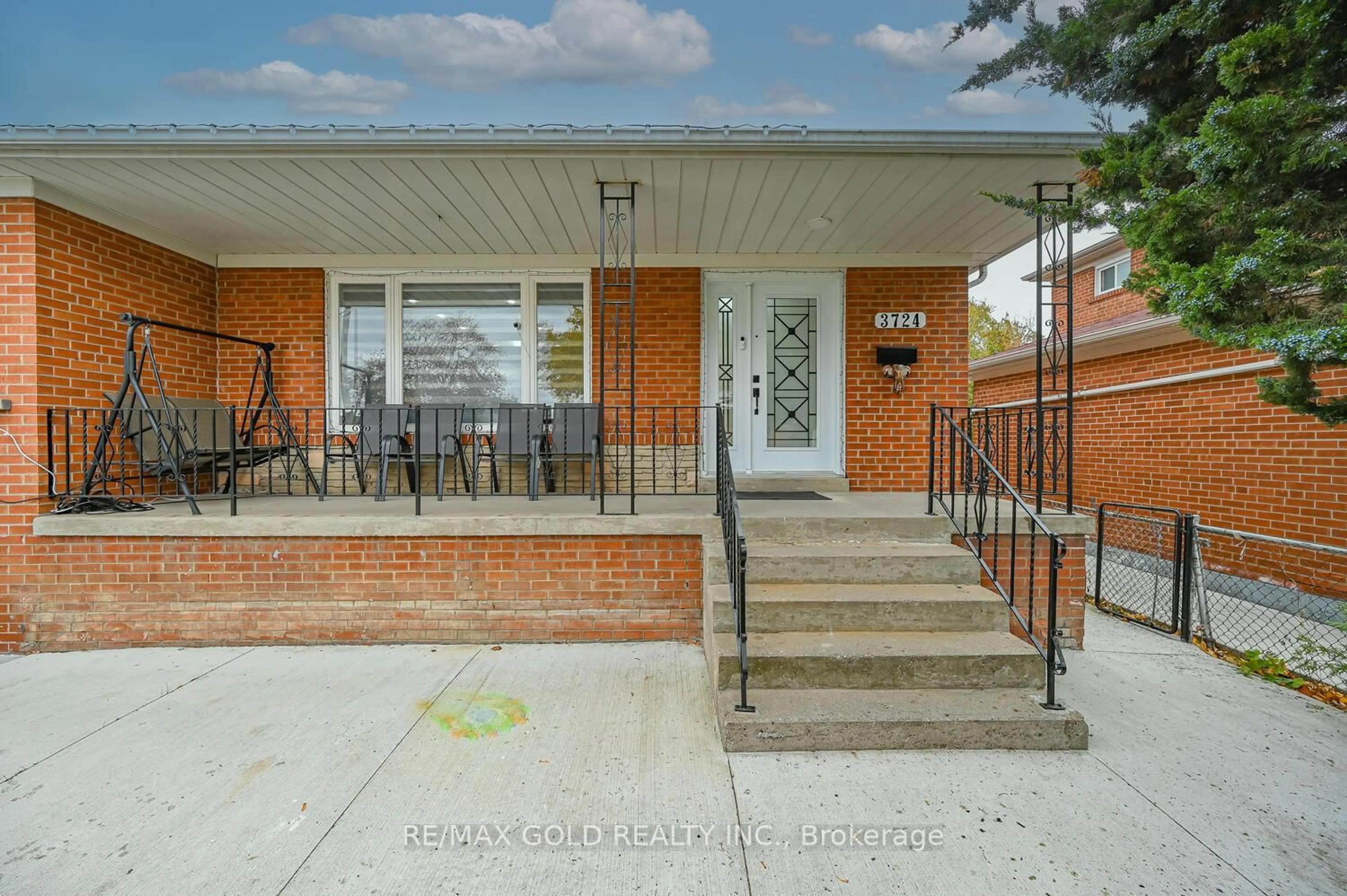 Home with brick exterior material, street for 3724 Darla Dr, Mississauga Ontario L4T 2C9