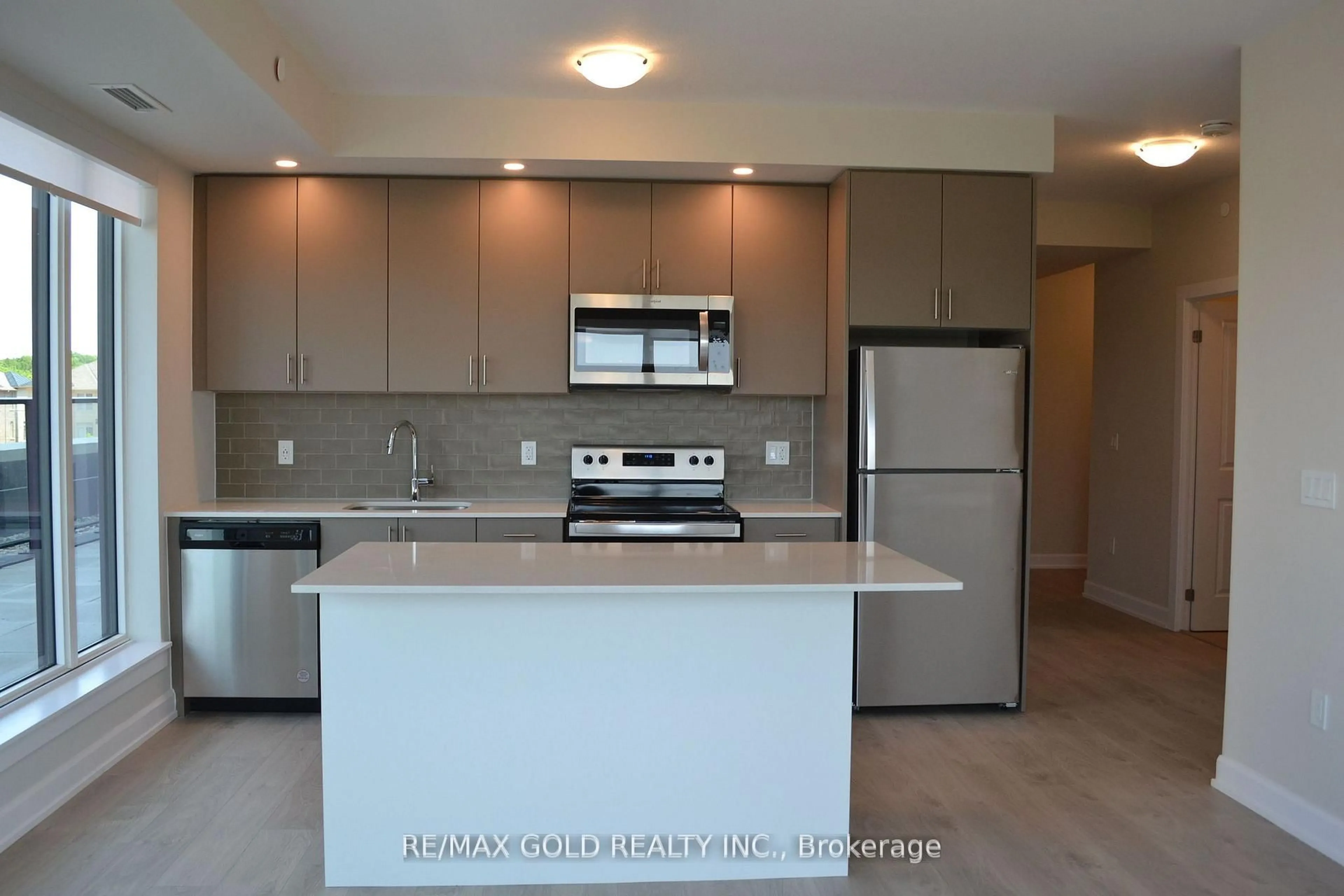 Open concept kitchen, unknown for 3200 William Coltson Ave #323, Oakville Ontario L6H 7W6