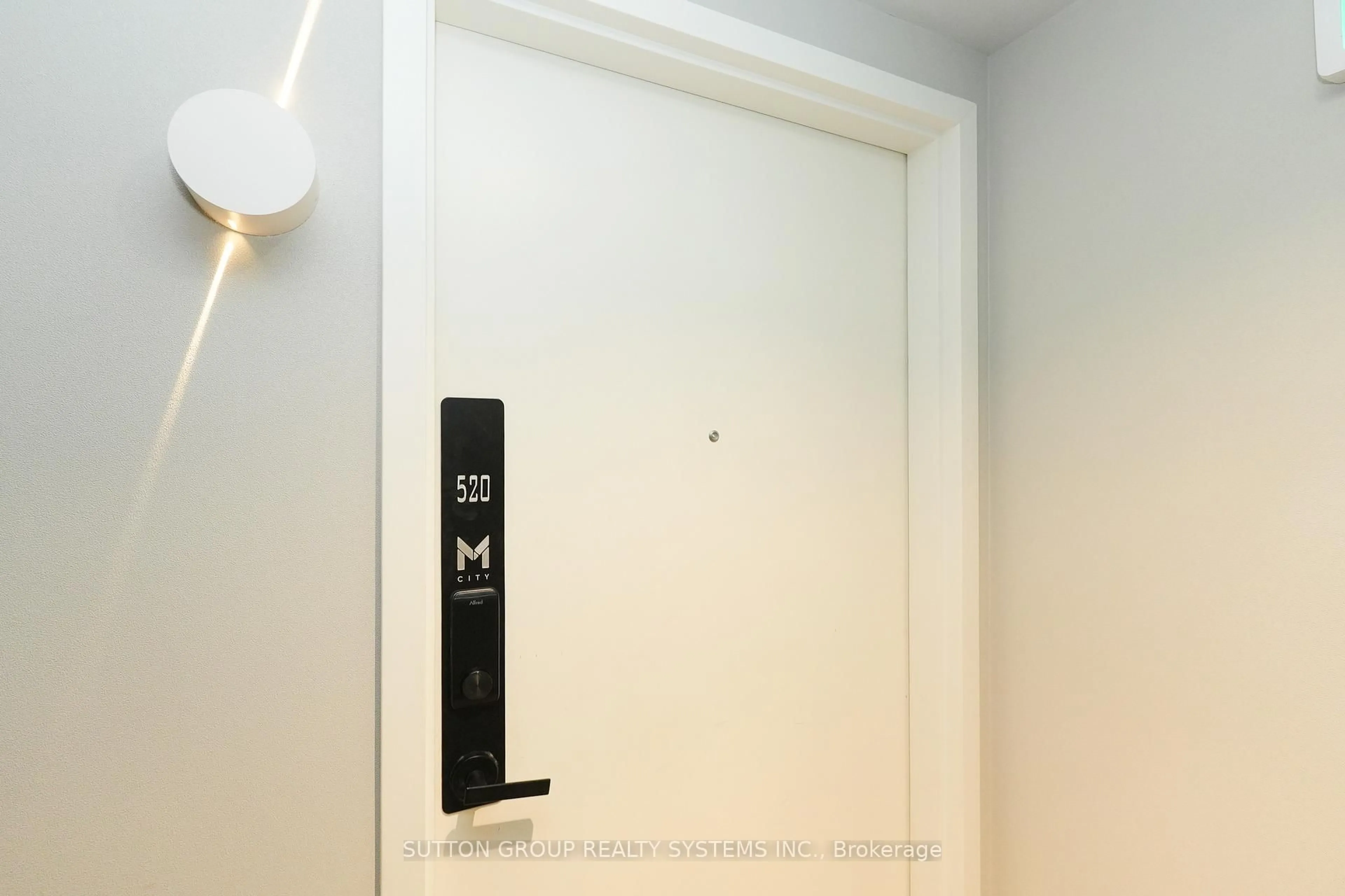 Unknown for 3883 Quartz Rd #520, Mississauga Ontario L5B 0M4