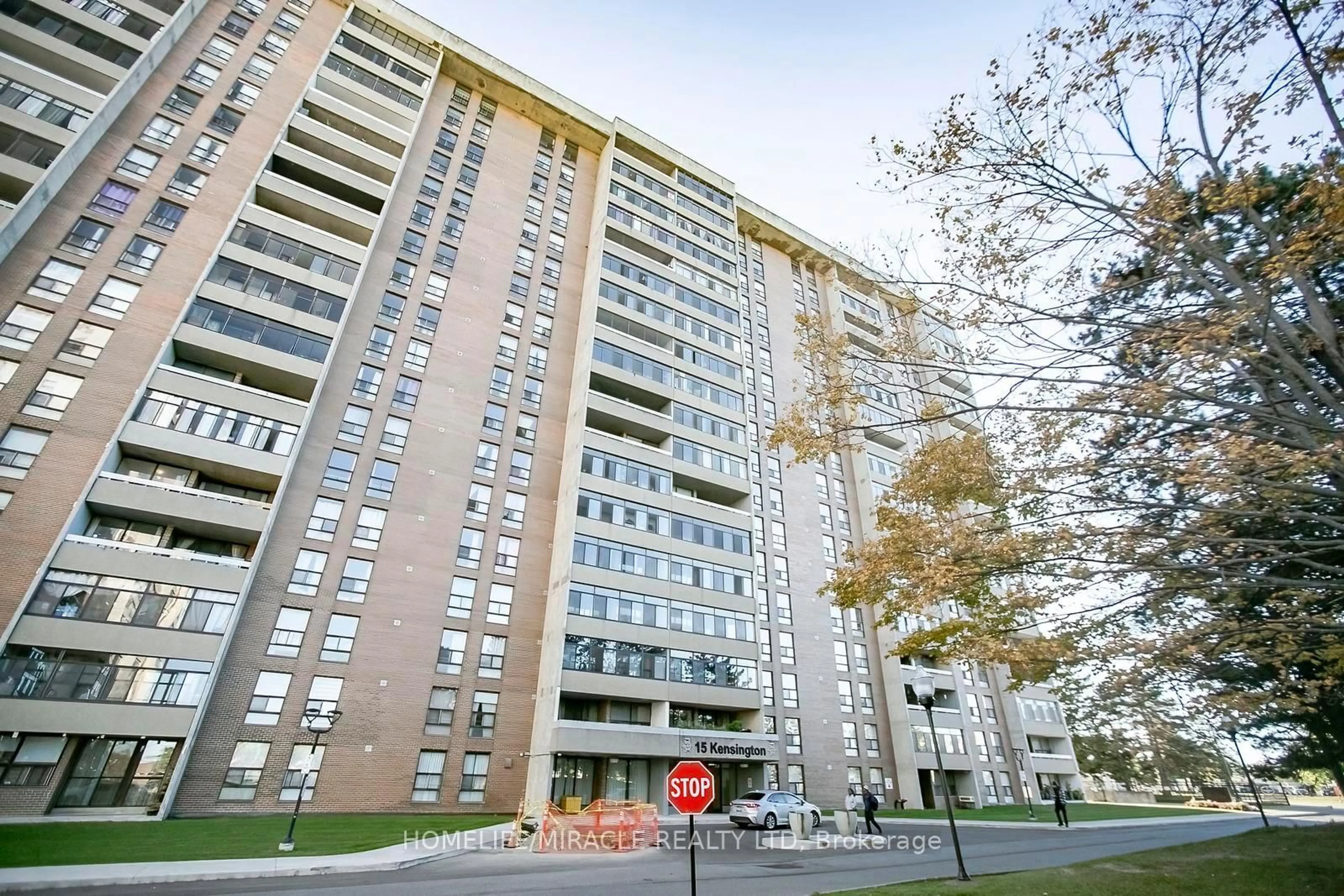 Patio, unknown for 15 Kensington Rd #1610, Brampton Ontario L6T 3W2