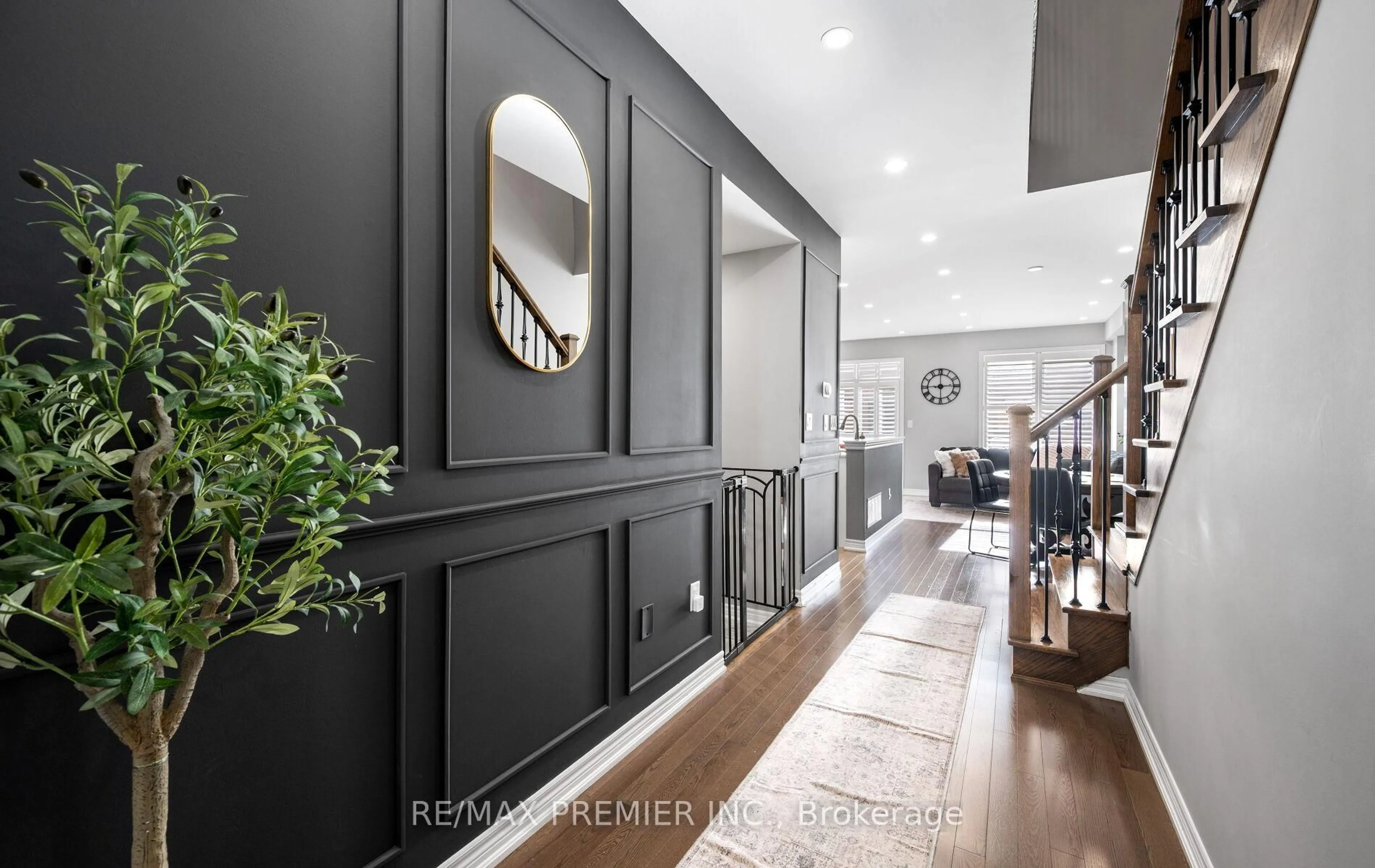 Indoor entryway for 66 True Blue Cres, Caledon Ontario L7E 4K7