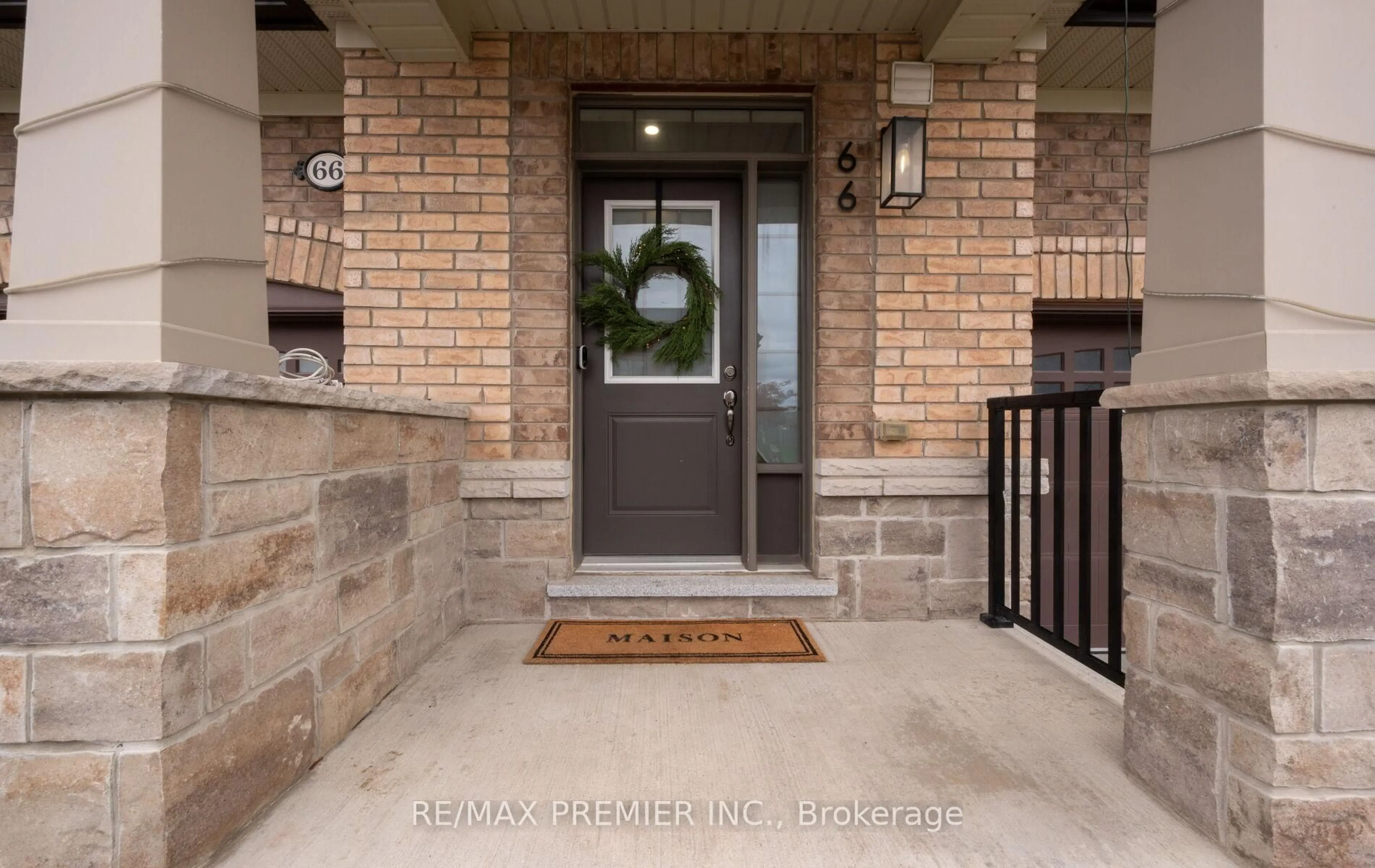 Indoor entryway for 66 True Blue Cres, Caledon Ontario L7E 4K7