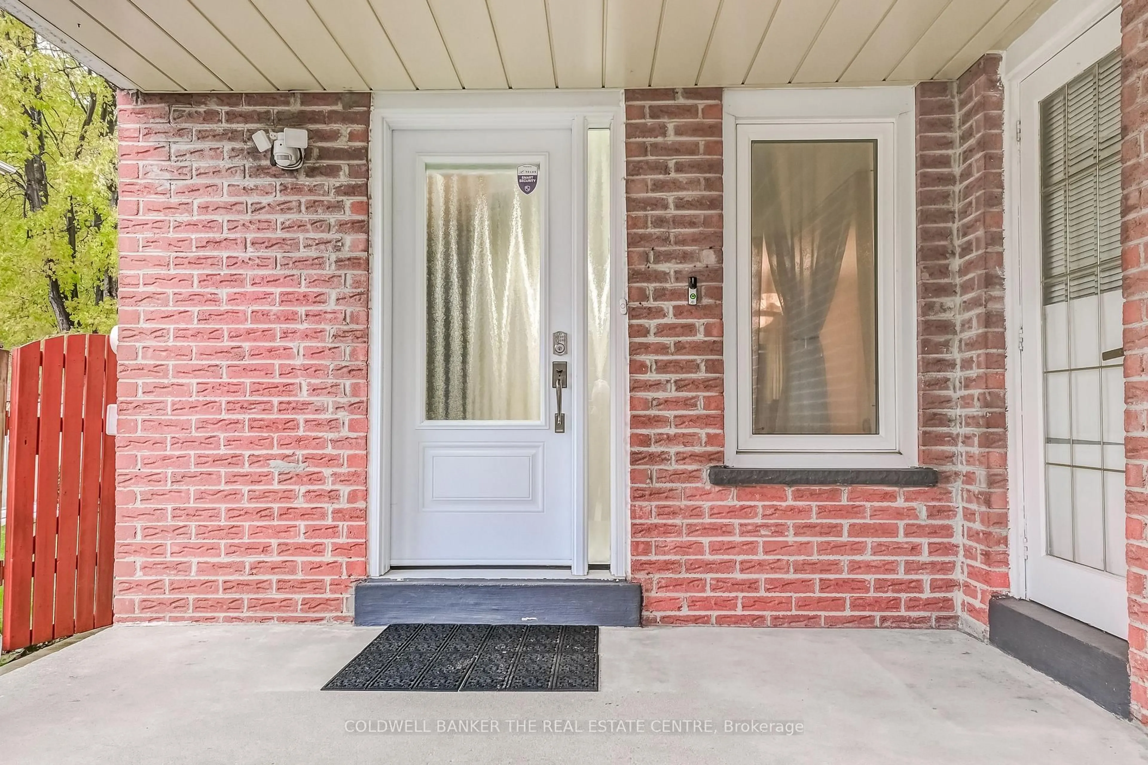 Indoor entryway for 78 Stanwell Dr, Brampton Ontario L6Z 3Z2
