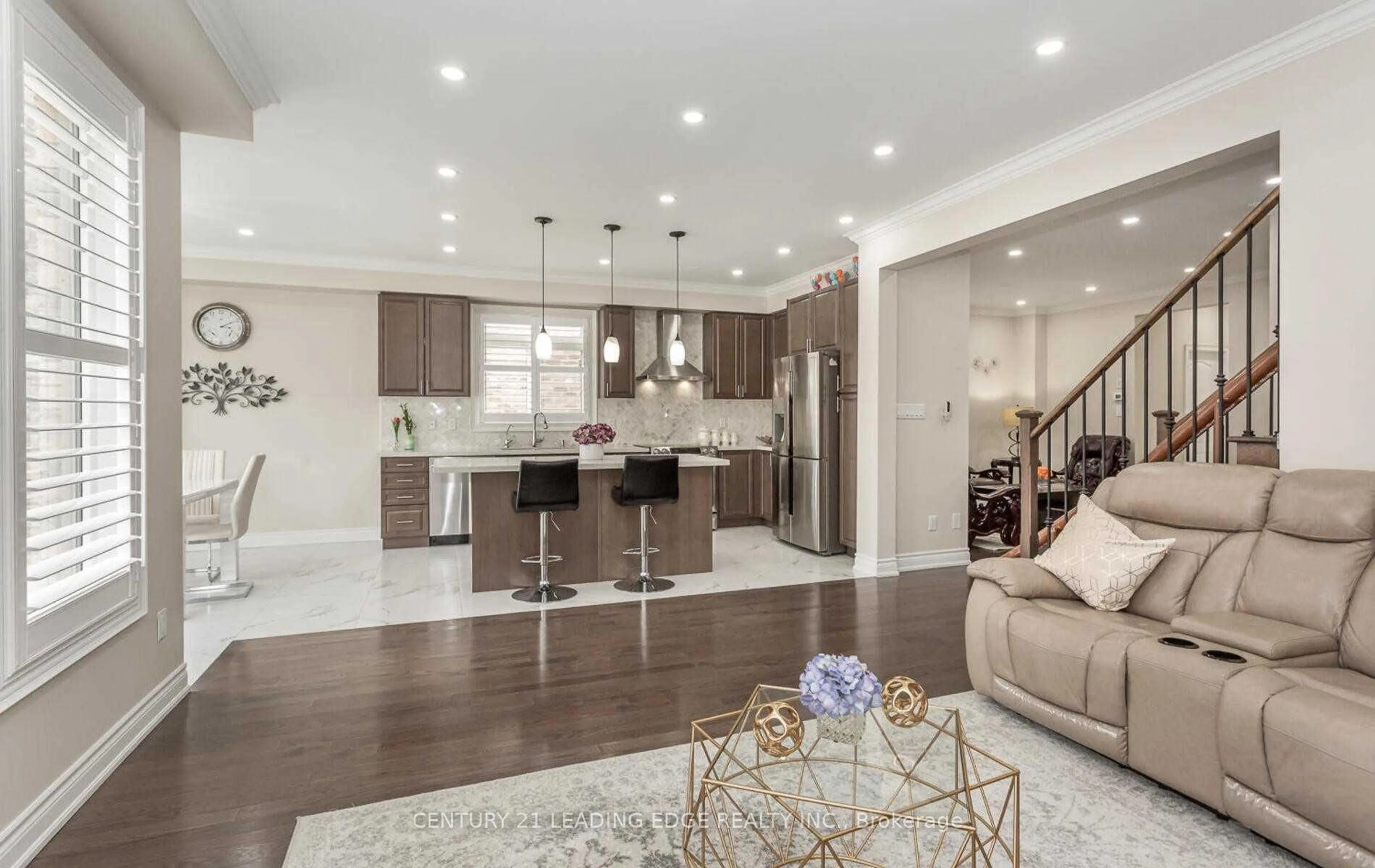 Open concept kitchen, unknown for 7 Vetch St, Brampton Ontario L6Y 0E3