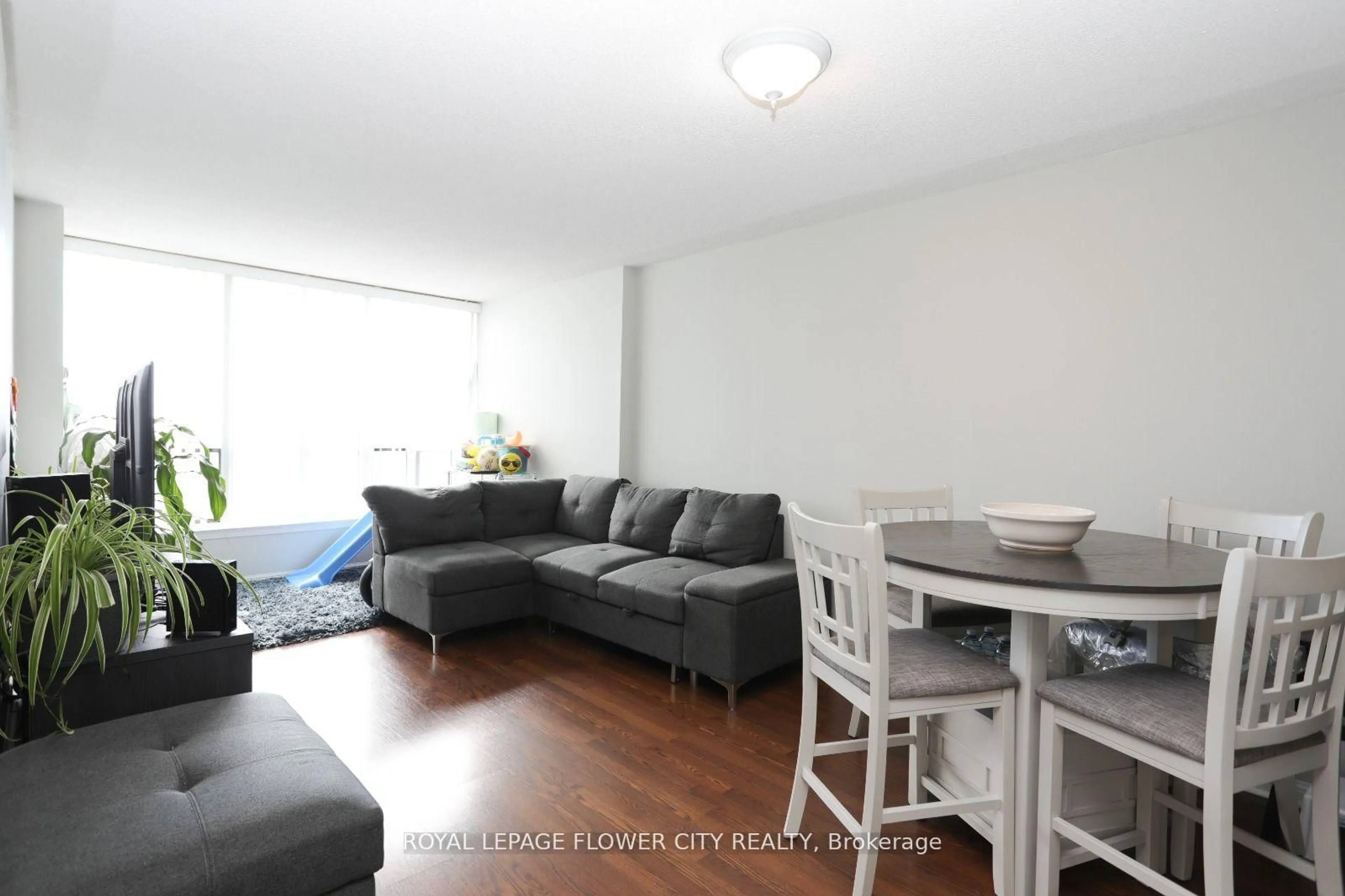 Living room with furniture, unknown for 10 Laurelcrest St #603, Brampton Ontario L6S 5Y3