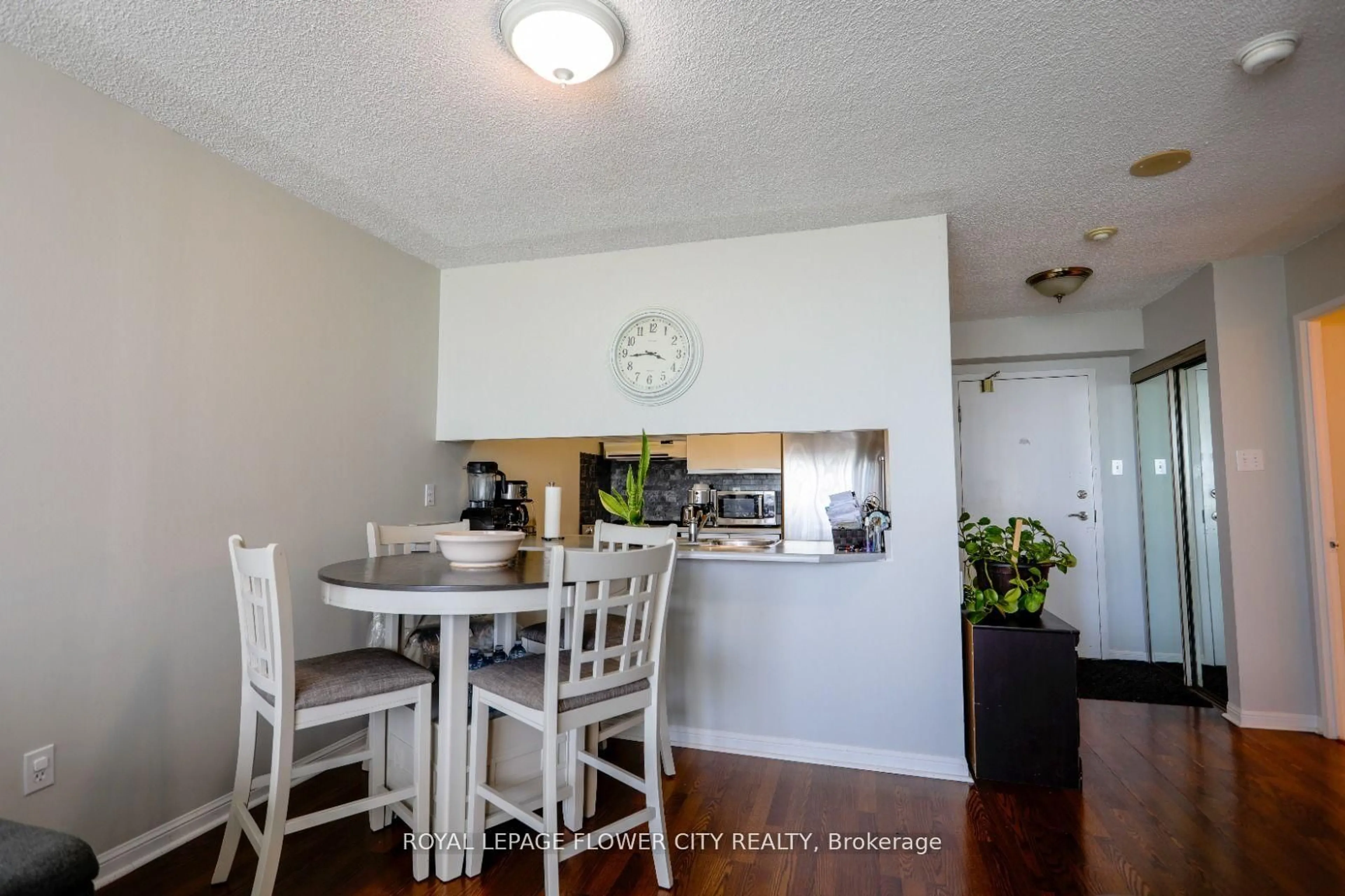 Dining room, wood/laminate floor for 10 Laurelcrest St #603, Brampton Ontario L6S 5Y3