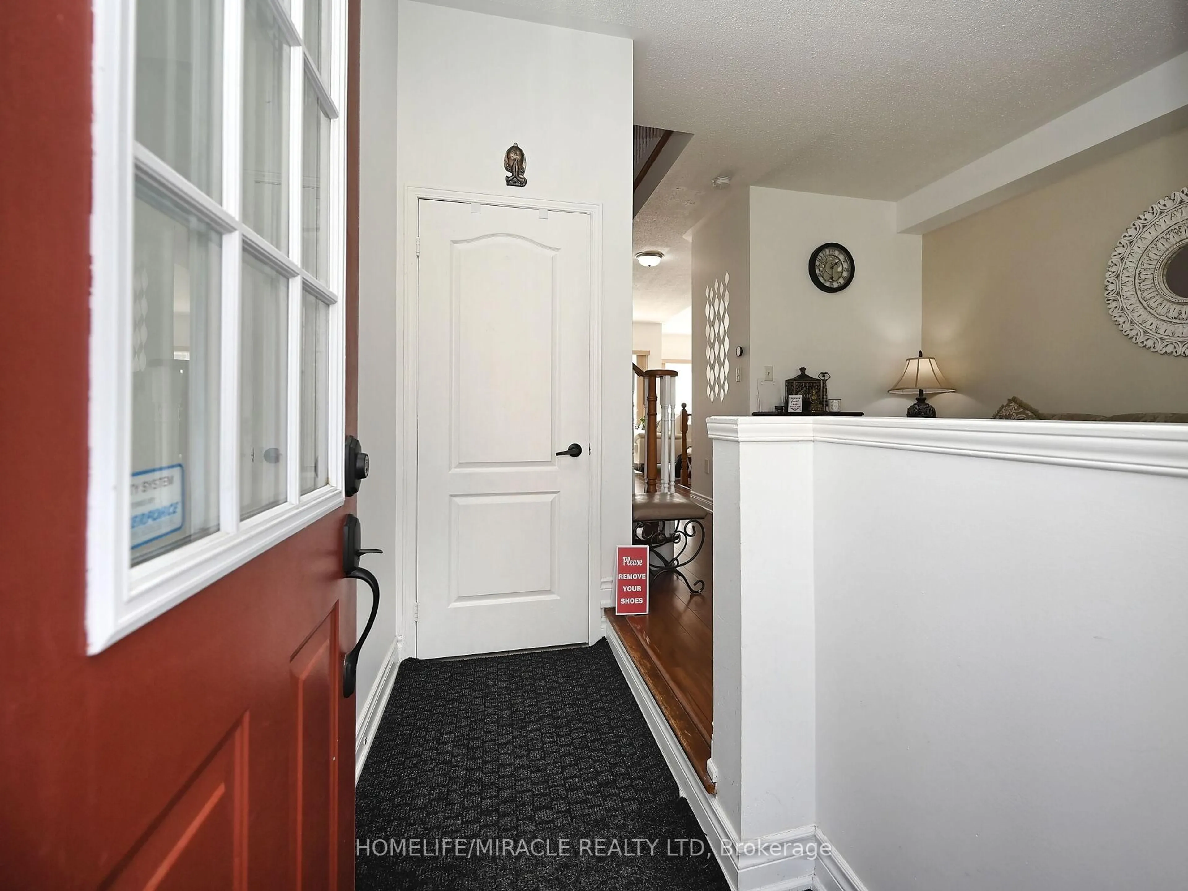 Indoor entryway for 4717 Colombo Cres, Mississauga Ontario L5M 7R3