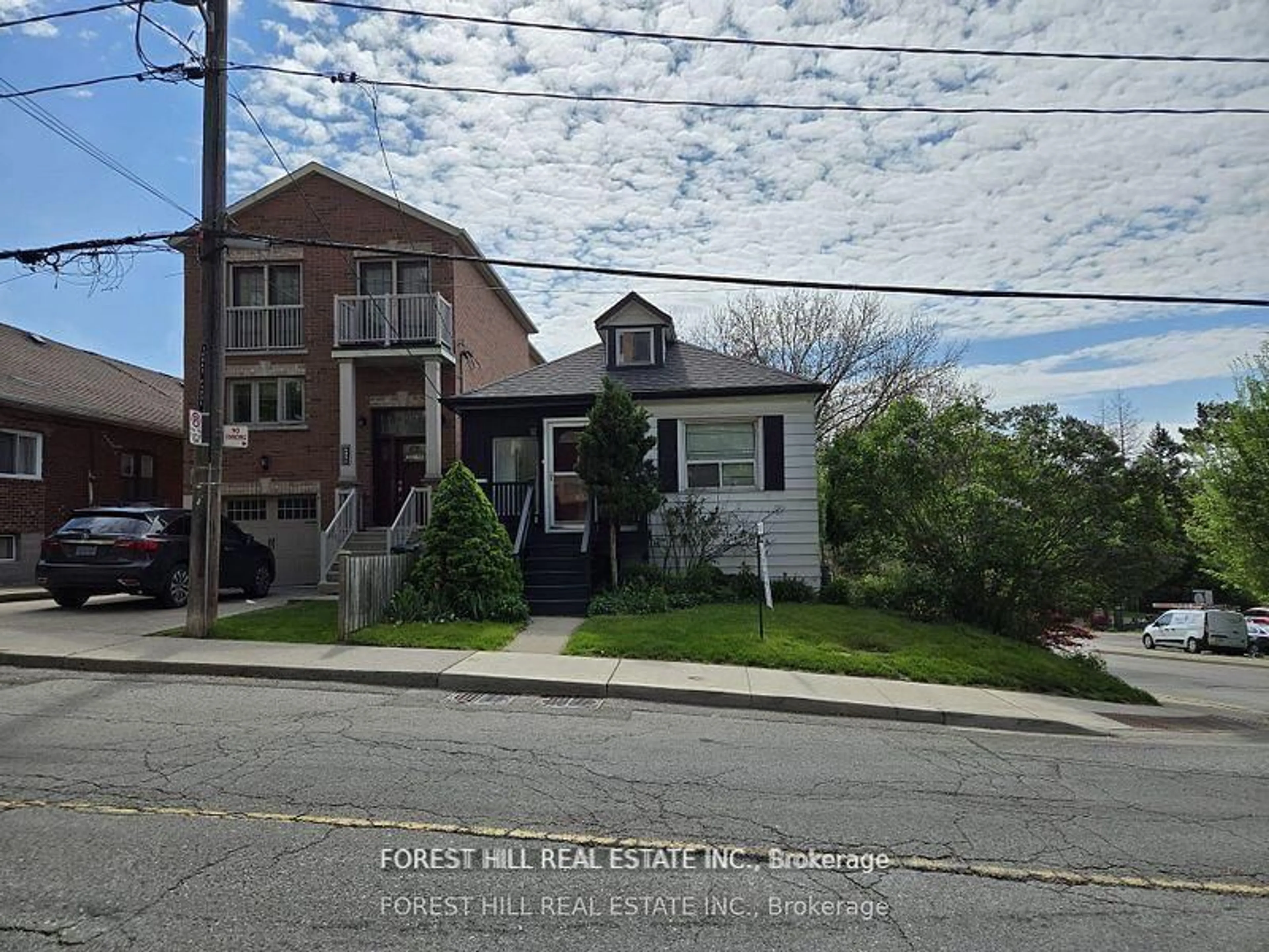 Unknown for 4053 Old Dundas St, Toronto Ontario M6S 2R5